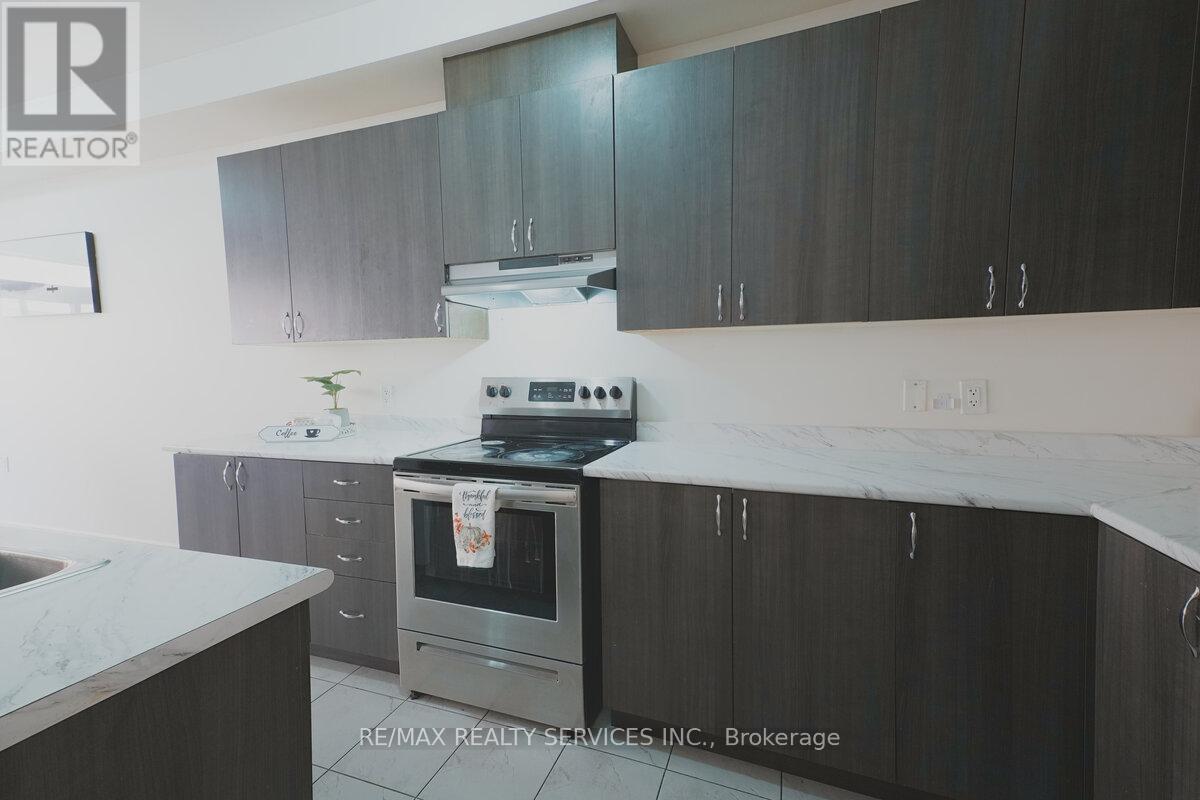 Photo 16 of 3 Sparrowbrook Street, Caledon ON