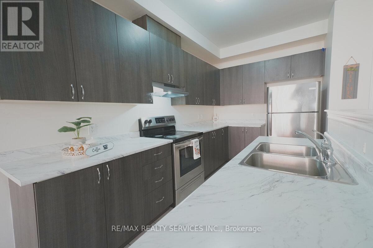 Photo 17 of 3 Sparrowbrook Street, Caledon ON