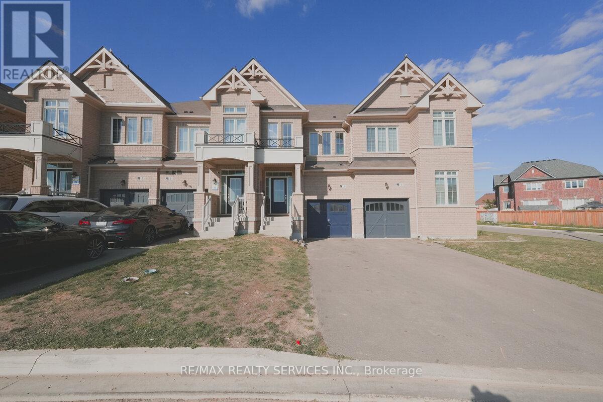 Photo 2 of 3 Sparrowbrook Street, Caledon ON