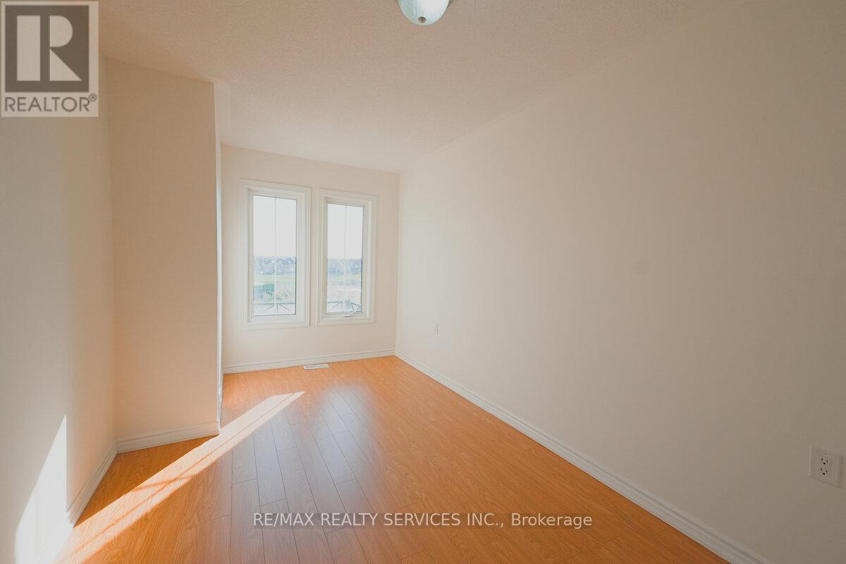 Photo 30 of 3 Sparrowbrook Street, Caledon ON