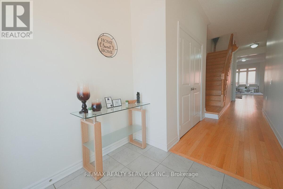Photo 7 of 3 Sparrowbrook Street, Caledon ON