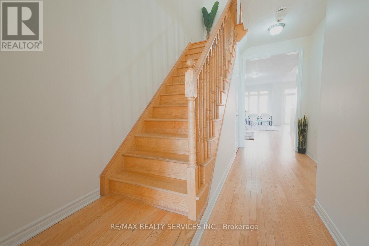 Photo 9 of 3 Sparrowbrook Street, Caledon ON