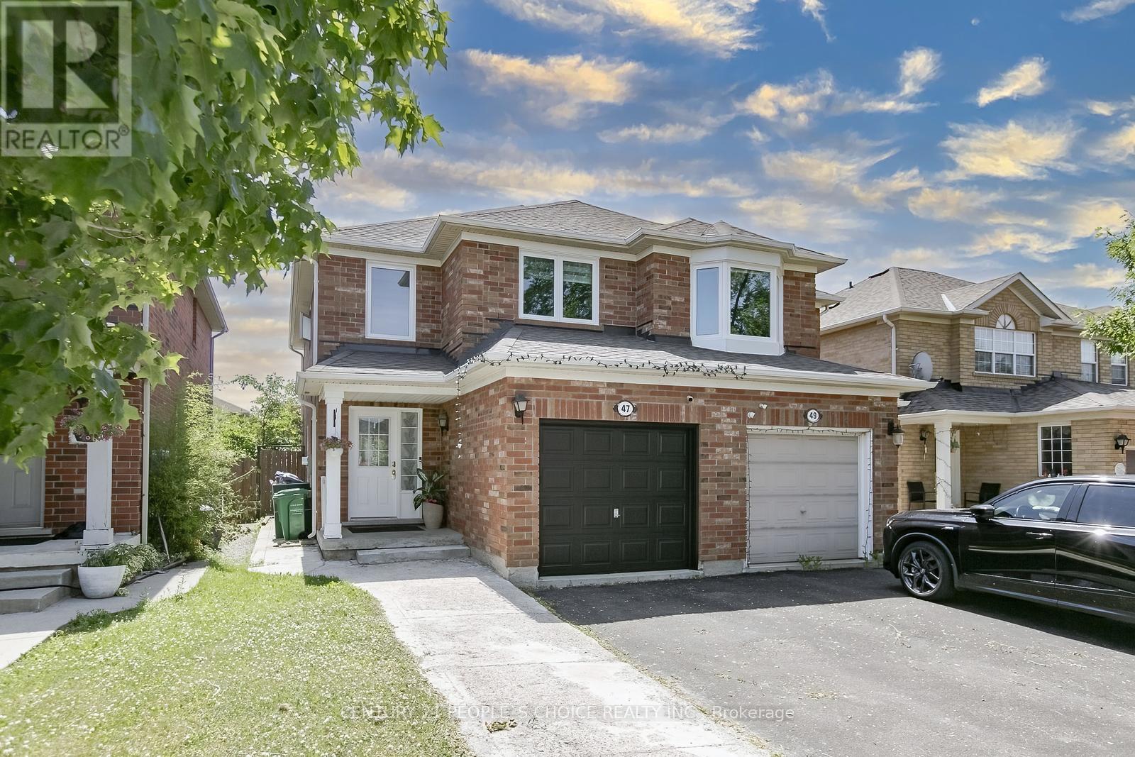 Photo 4 of 47 Garibaldi Drive, Brampton ON