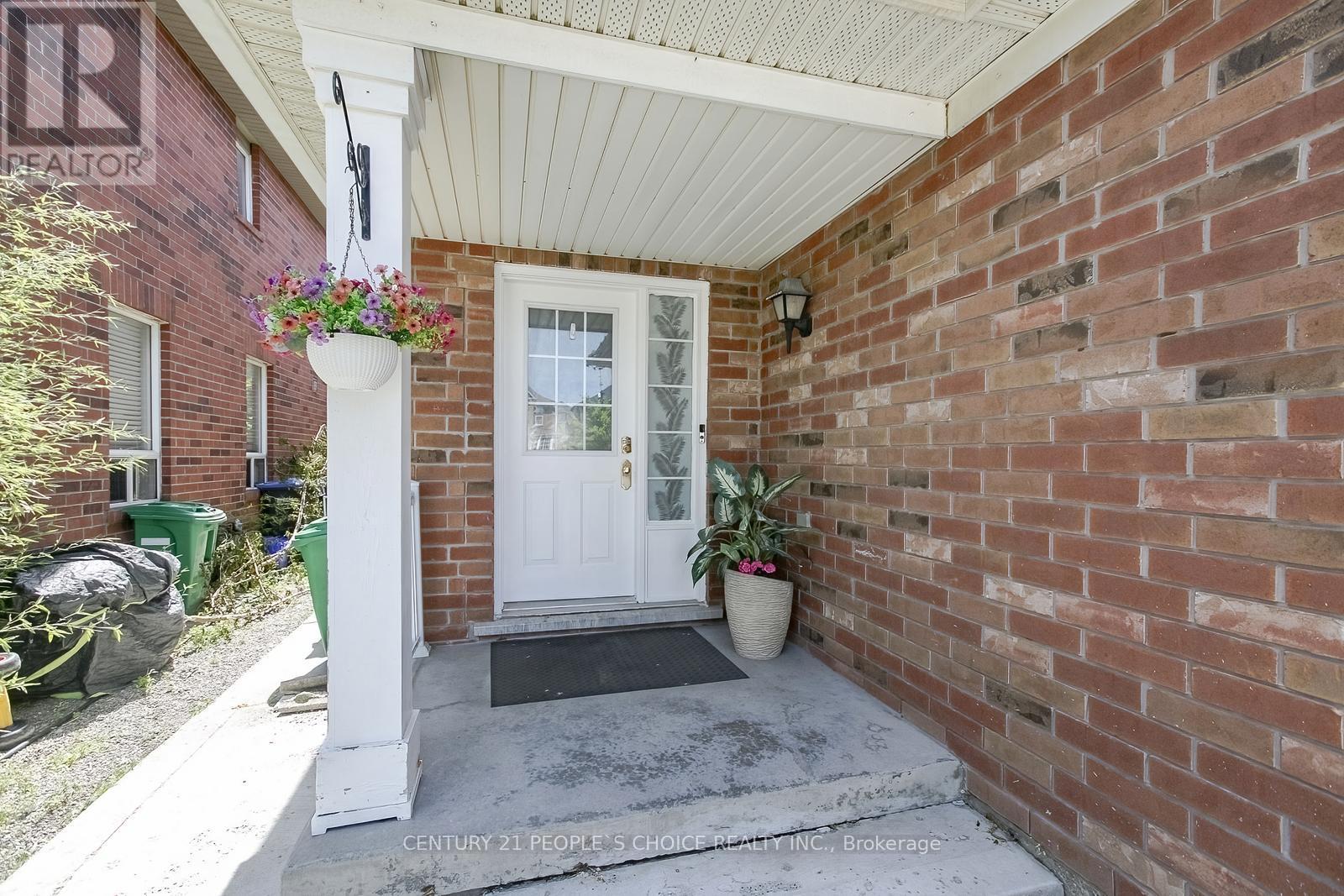 Photo 6 of 47 Garibaldi Drive, Brampton ON