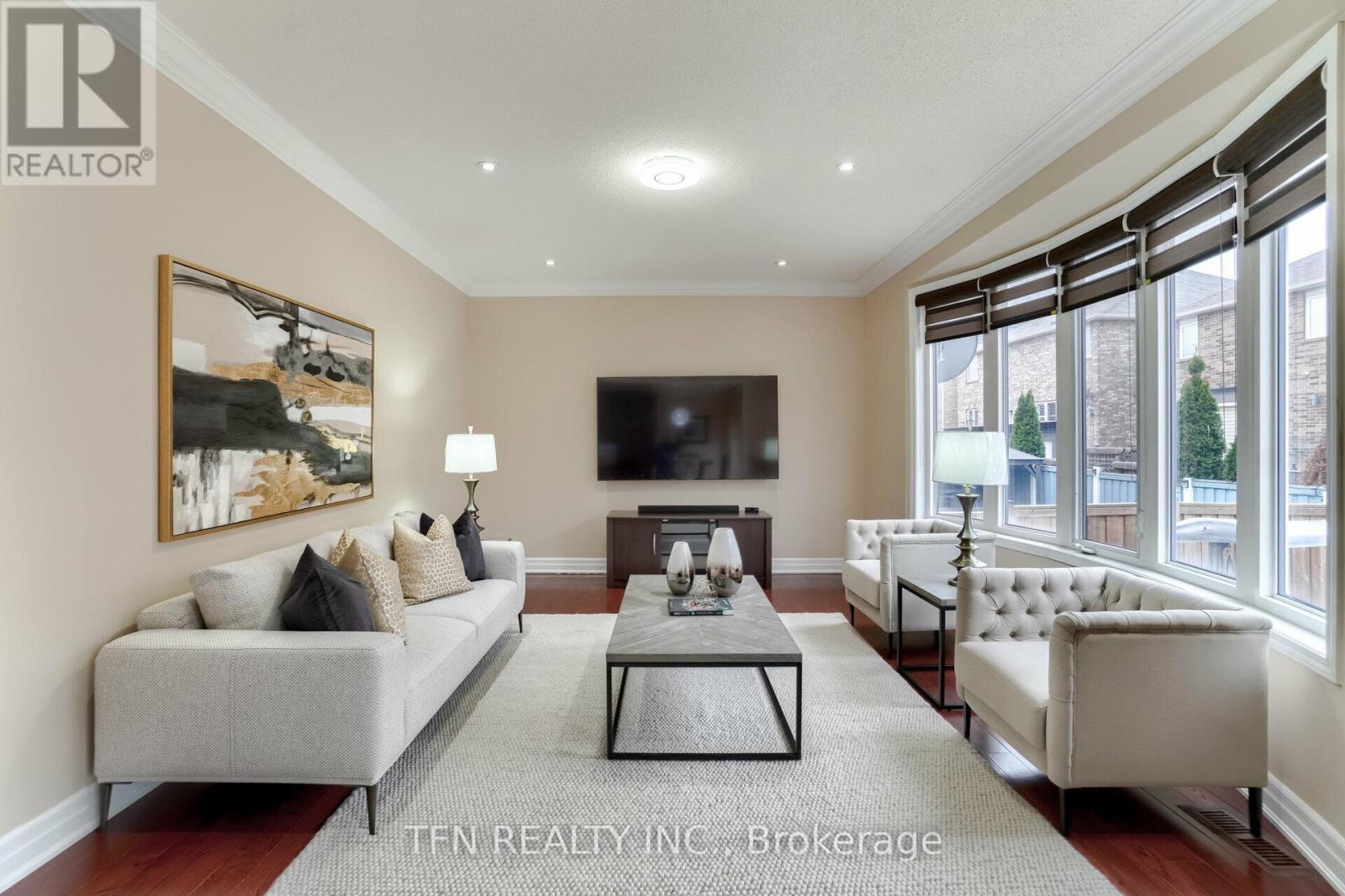 Photo 15 of 327 Pringle Avenue, Milton ON