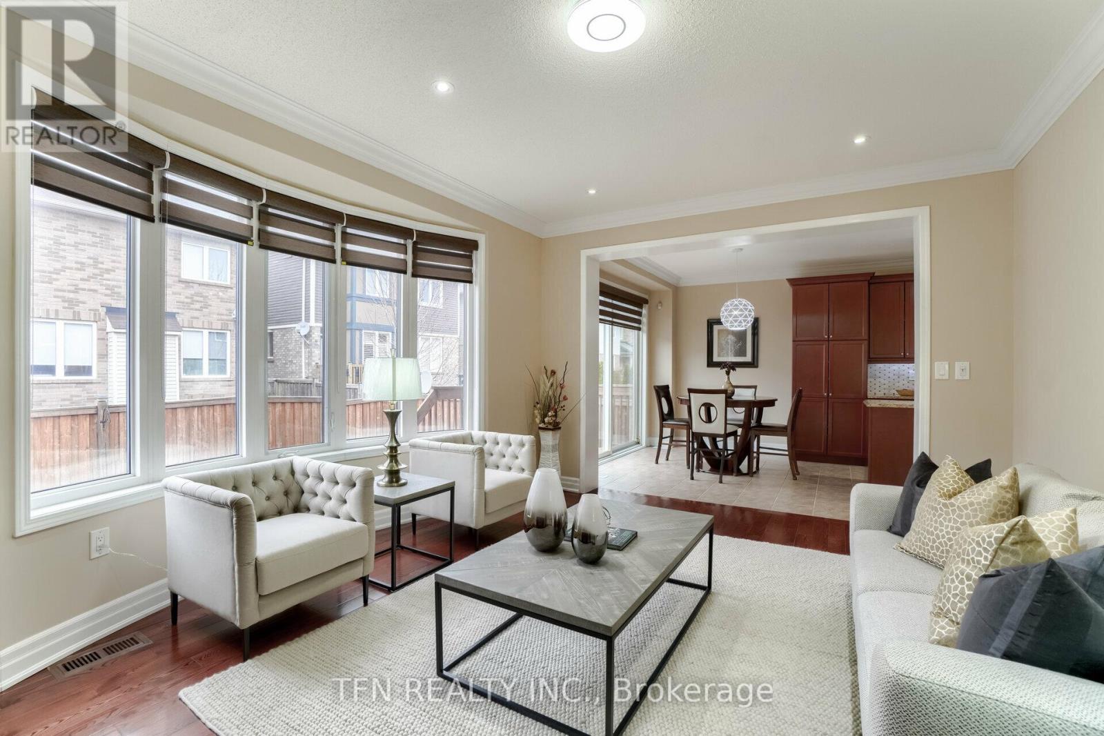 Photo 16 of 327 Pringle Avenue, Milton ON