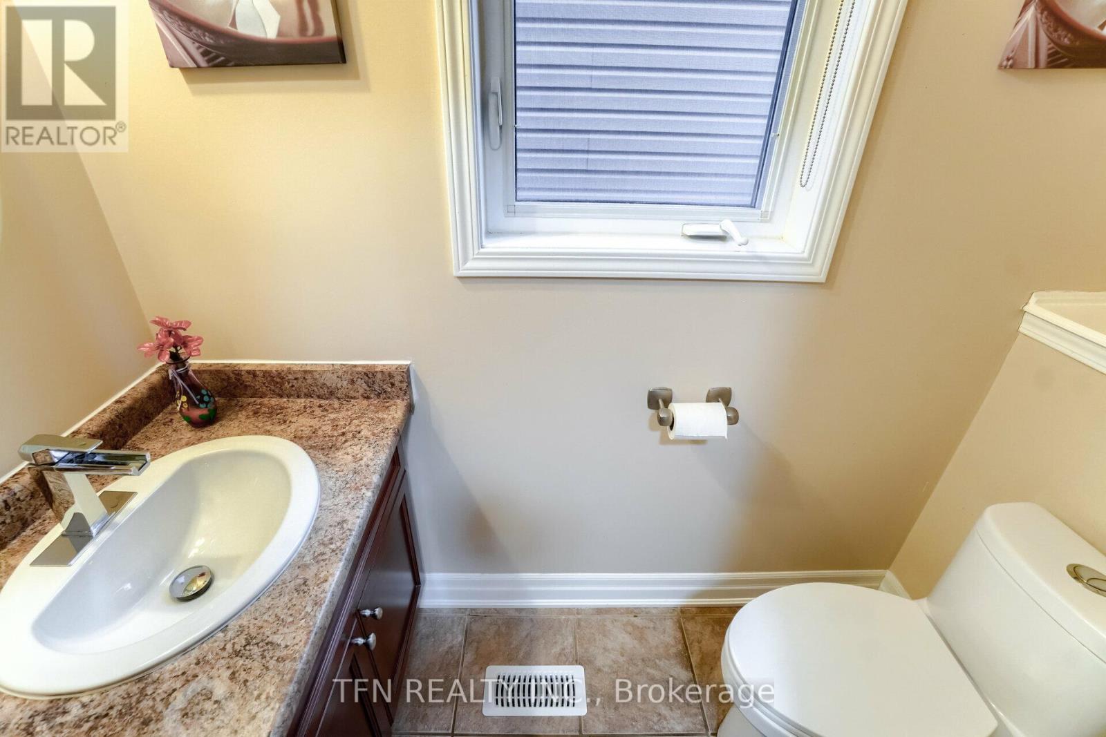Photo 17 of 327 Pringle Avenue, Milton ON
