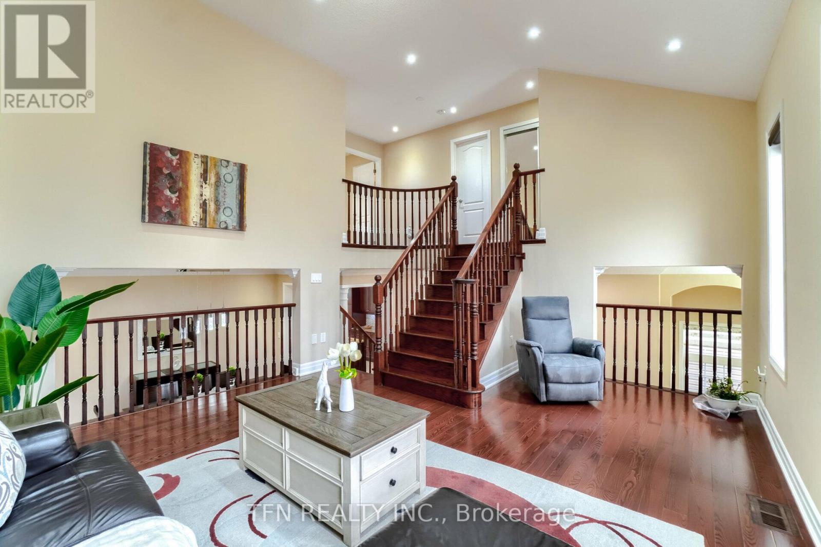 Photo 20 of 327 Pringle Avenue, Milton ON