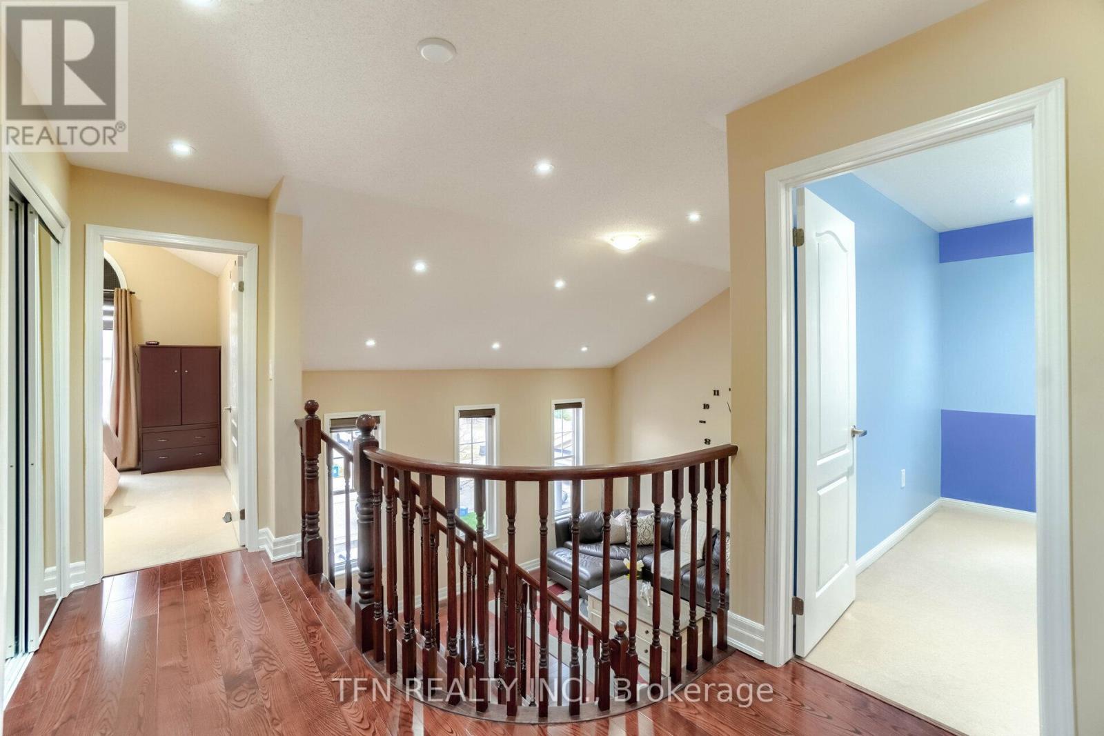 Photo 22 of 327 Pringle Avenue, Milton ON