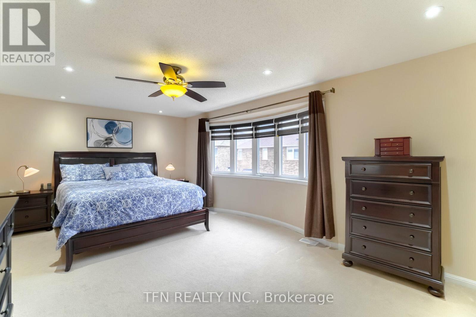 Photo 24 of 327 Pringle Avenue, Milton ON