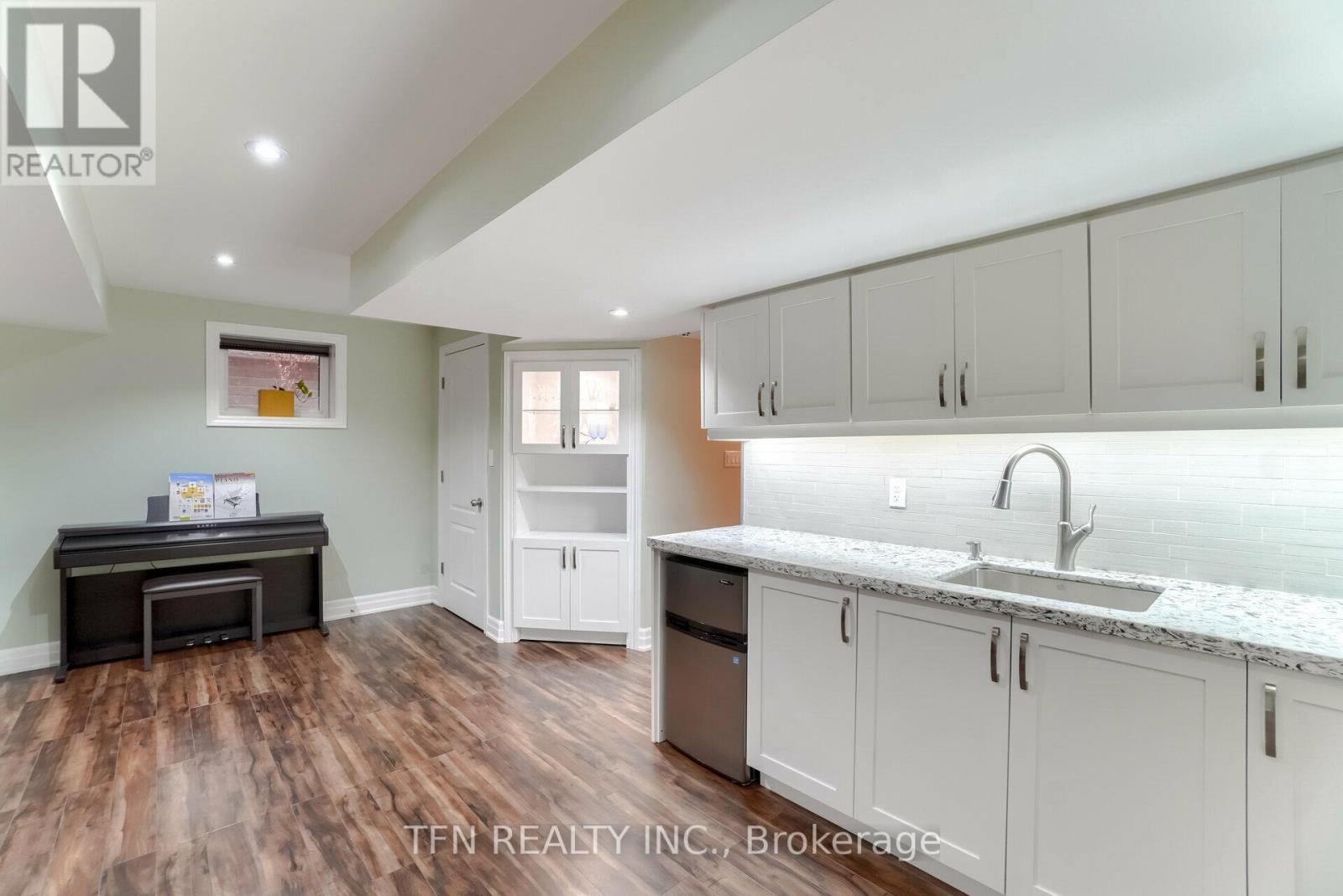 Photo 36 of 327 Pringle Avenue, Milton ON