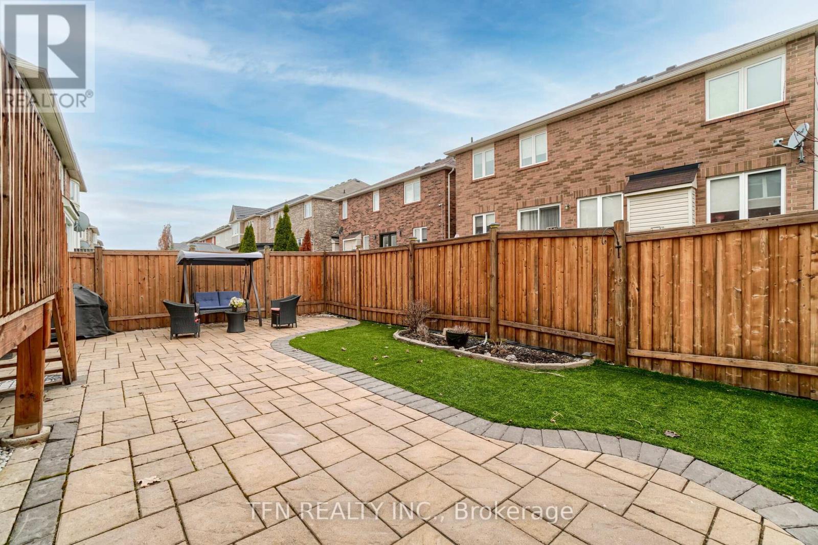 Photo 44 of 327 Pringle Avenue, Milton ON