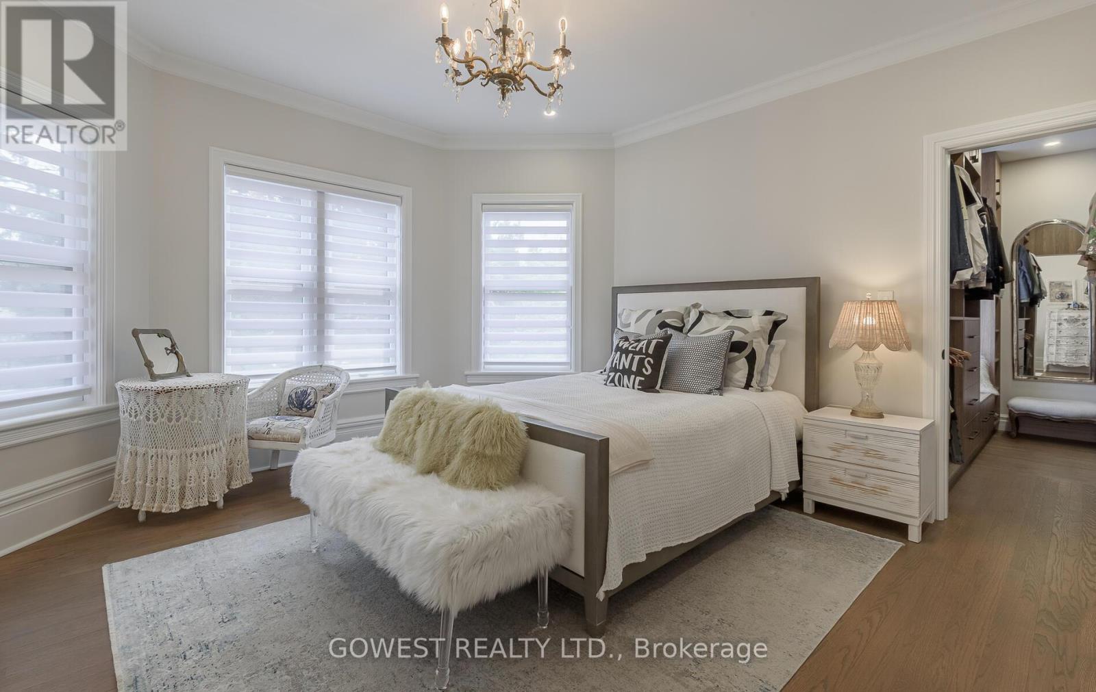 Photo 23 of 376 Chartwell Road, Oakville ON