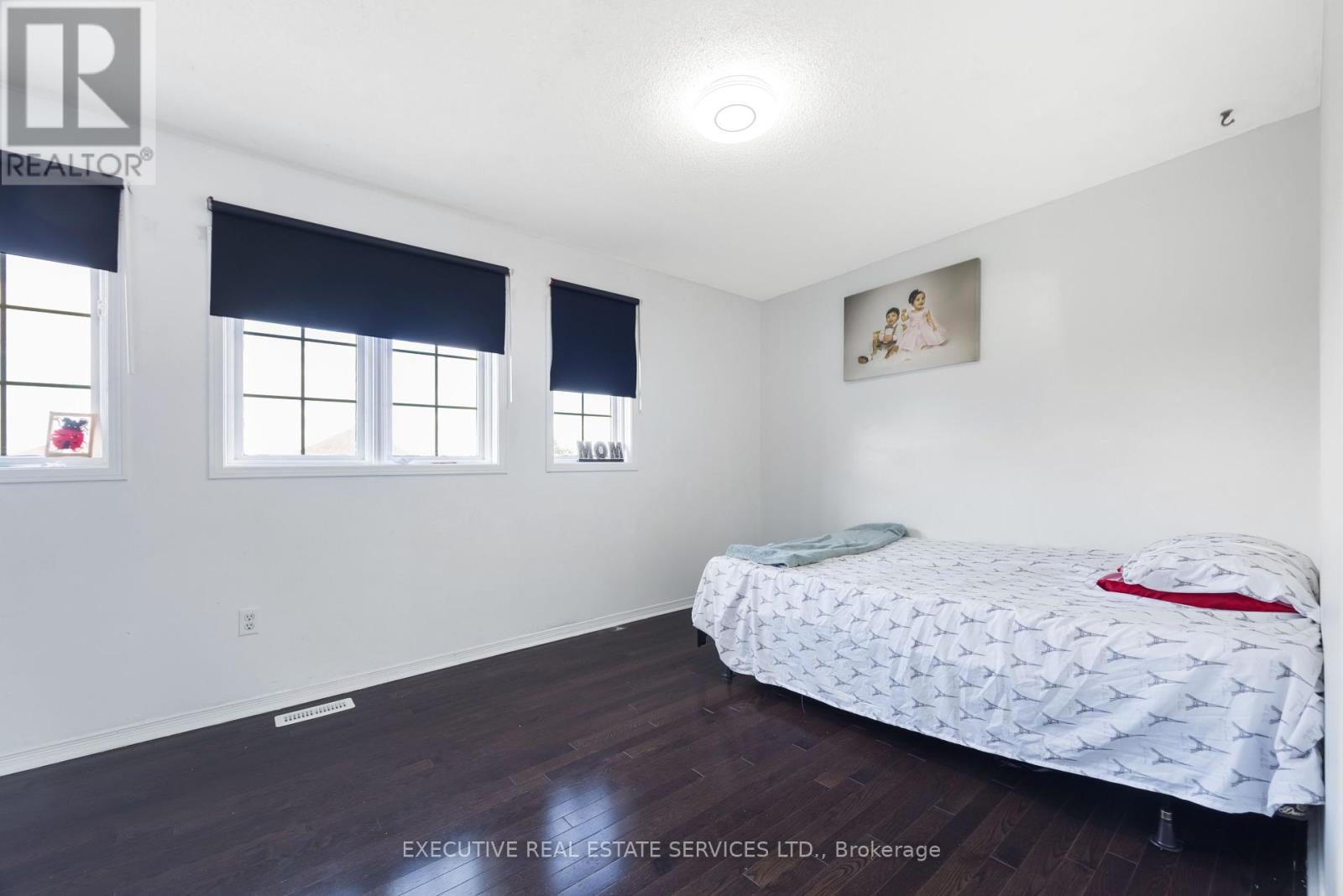 Photo 25 of 39 Caruso Drive, Brampton ON