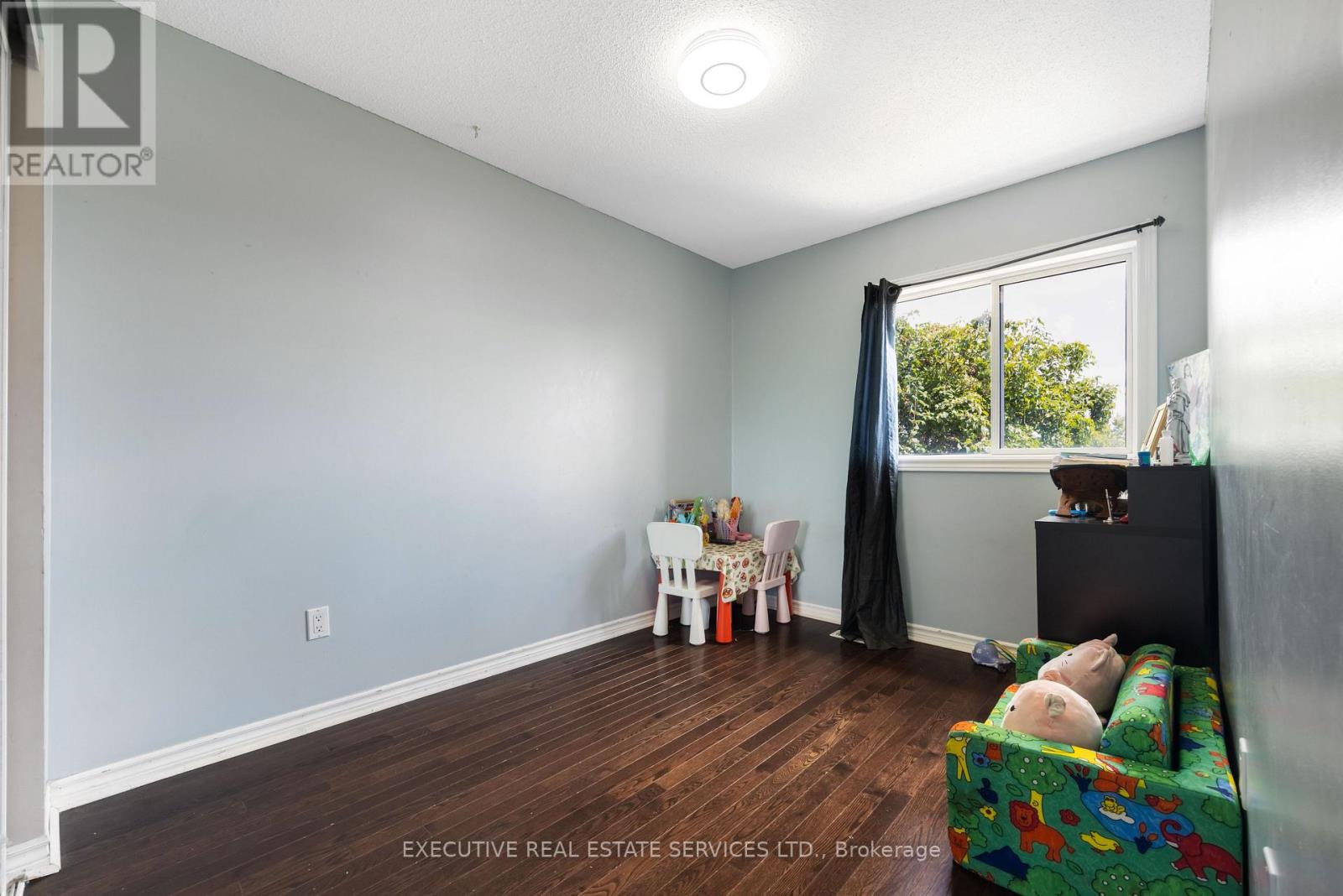 Photo 30 of 39 Caruso Drive, Brampton ON