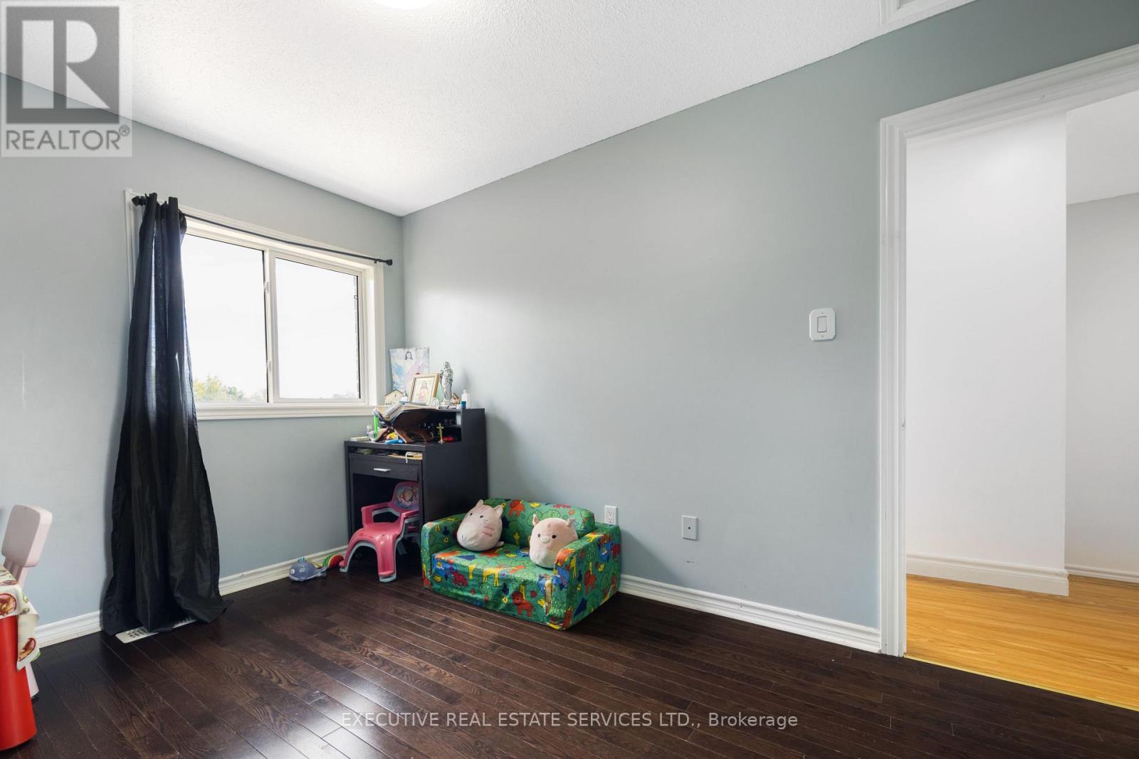 Photo 31 of 39 Caruso Drive, Brampton ON