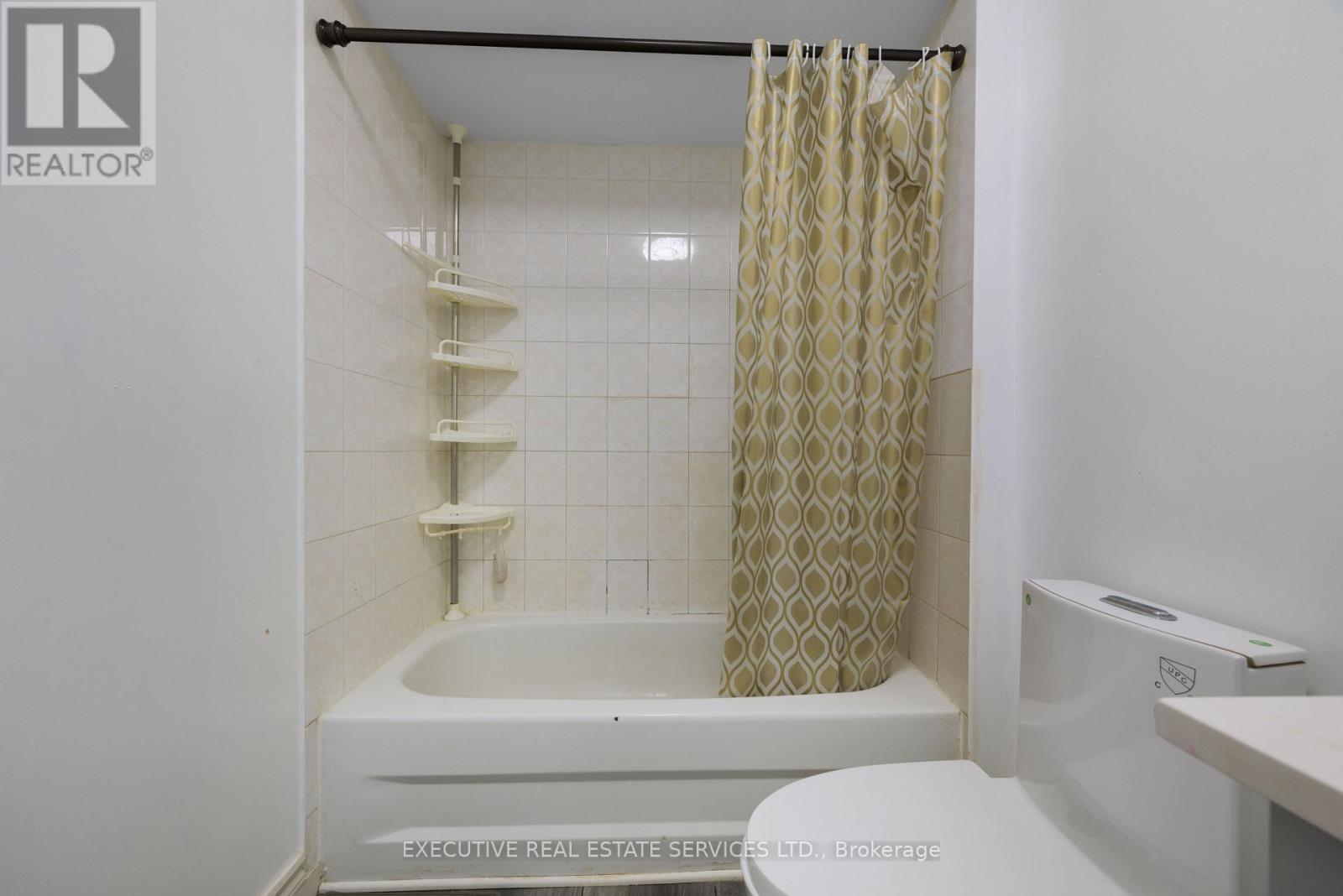 Photo 34 of 39 Caruso Drive, Brampton ON