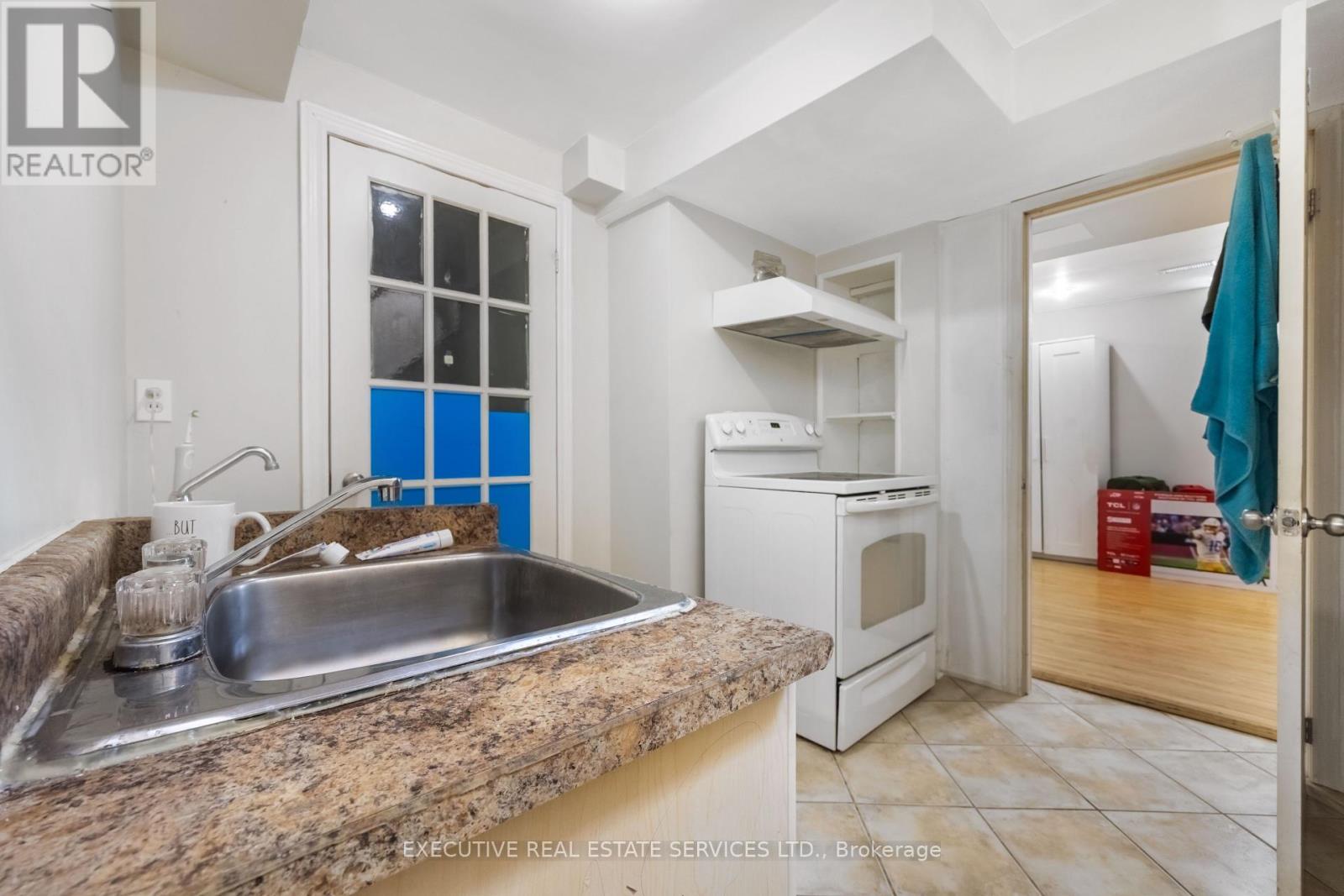 Photo 38 of 39 Caruso Drive, Brampton ON