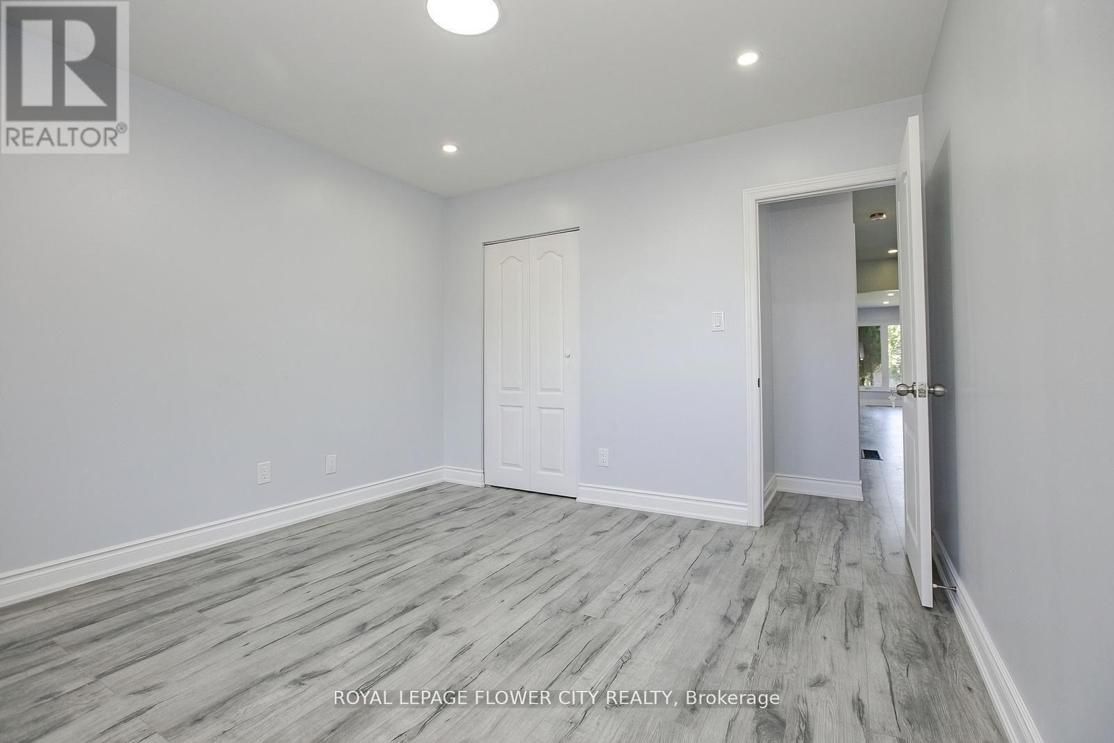 Photo 17 of 76 Northwood Drive, Brampton ON