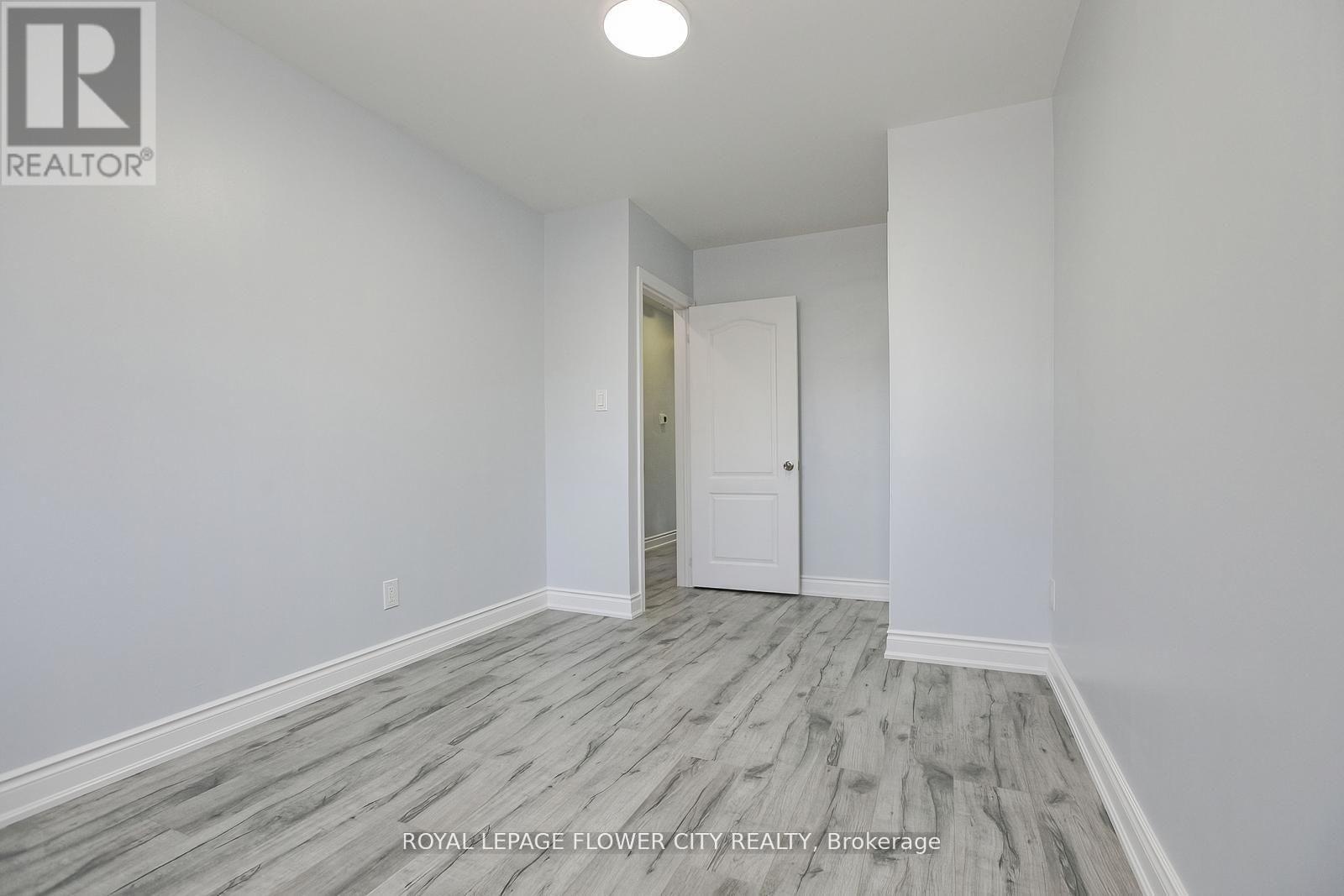 Photo 27 of 76 Northwood Drive, Brampton ON
