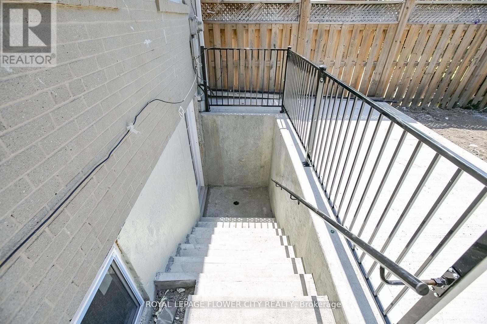 Photo 31 of 76 Northwood Drive, Brampton ON