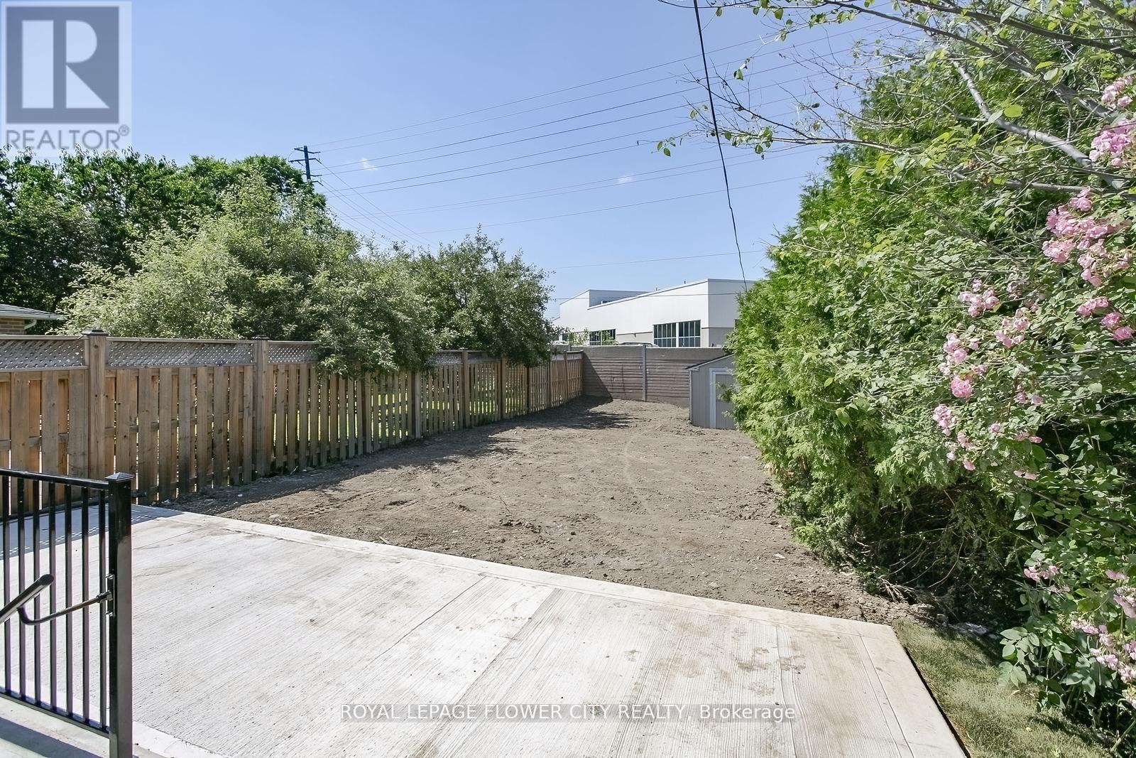 Photo 33 of 76 Northwood Drive, Brampton ON