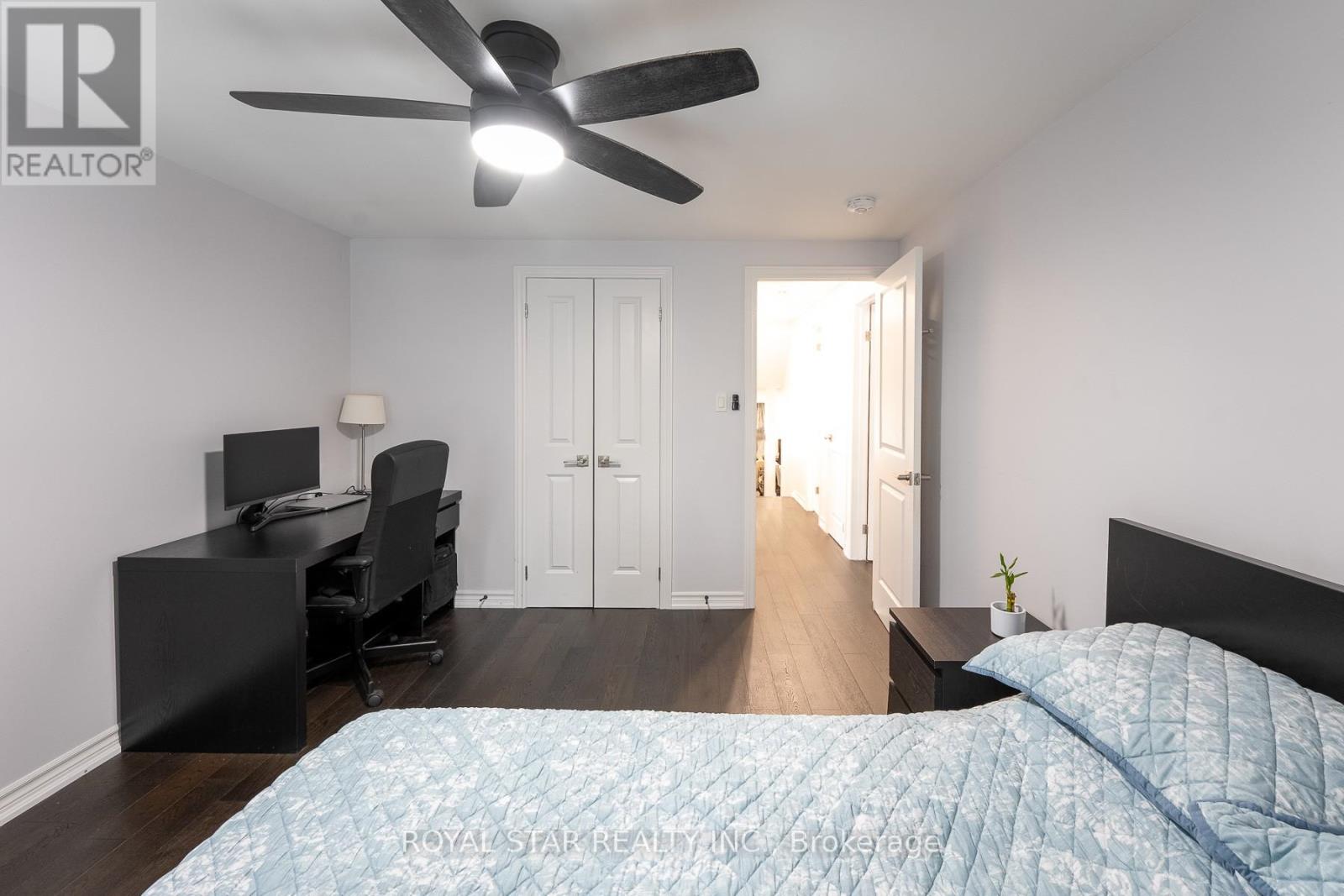 Photo 16 of 74 Glebe Crescent, Brampton ON