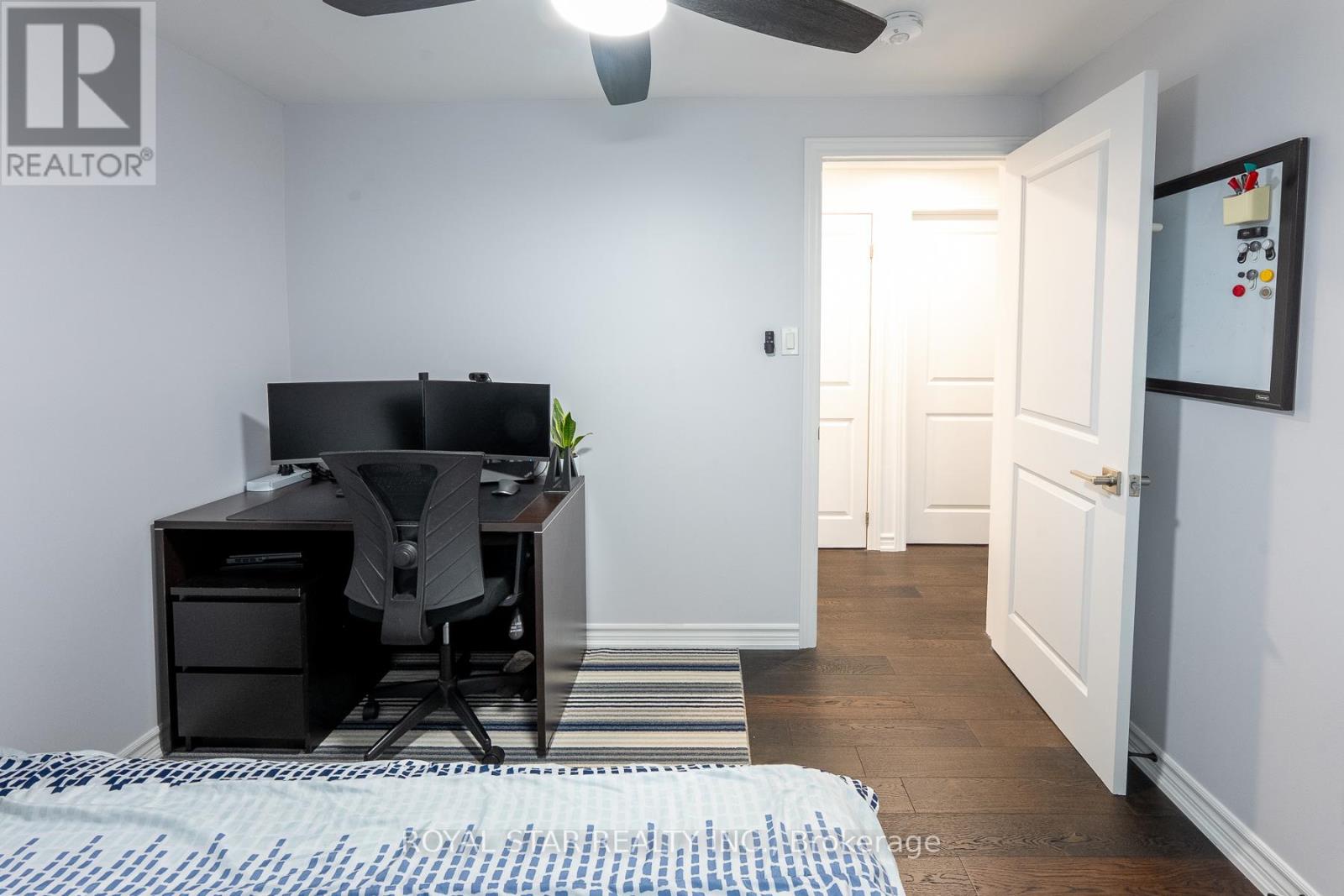 Photo 20 of 74 Glebe Crescent, Brampton ON