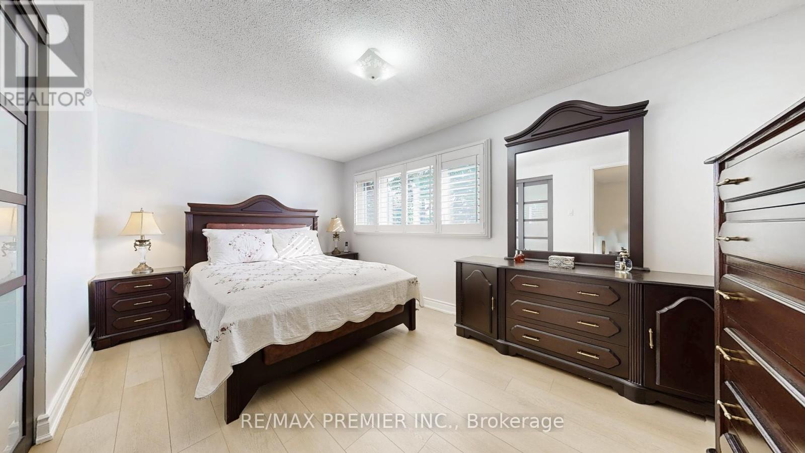 Photo 22 of 16 Magdalena Court, Toronto ON