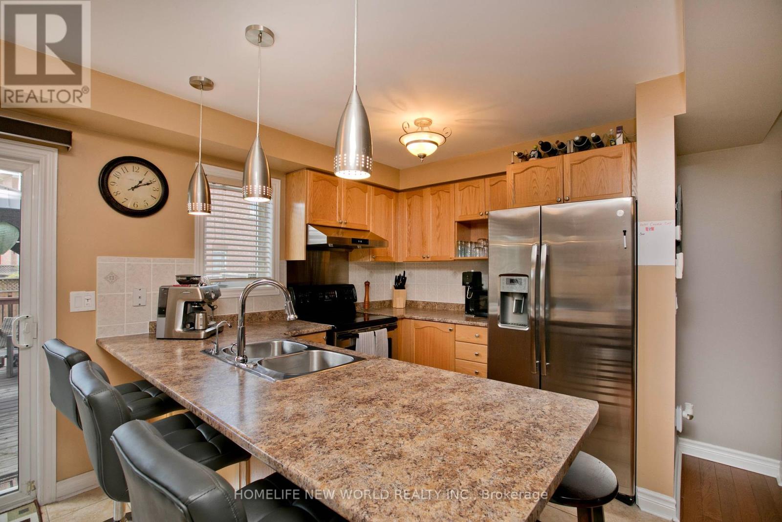 Photo 10 of 54 Brussels Avenue, Brampton ON