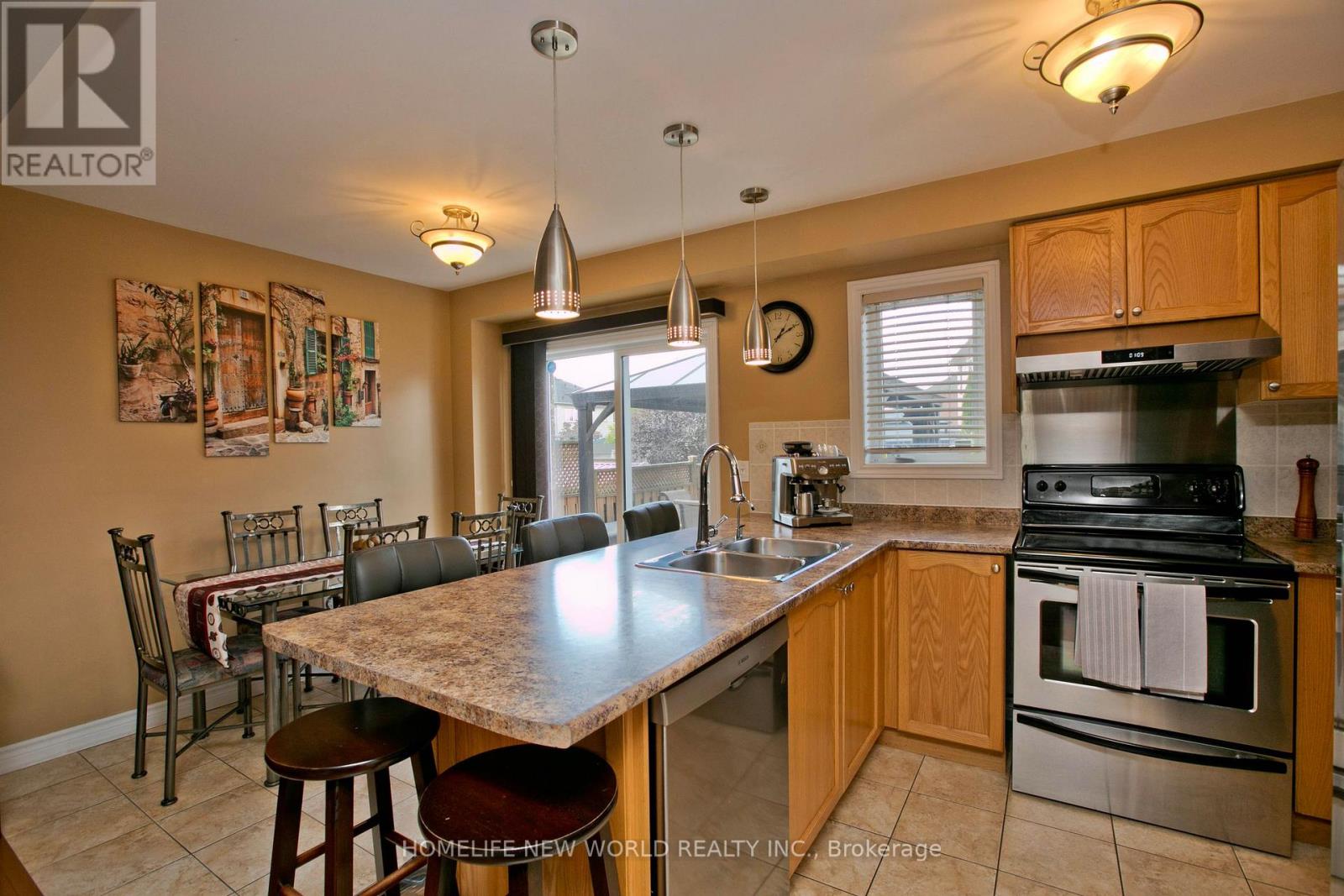Photo 11 of 54 Brussels Avenue, Brampton ON