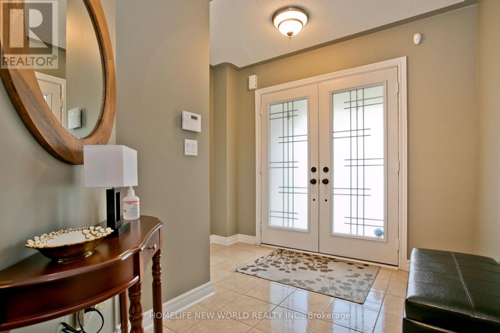 Photo 2 of 54 Brussels Avenue, Brampton ON