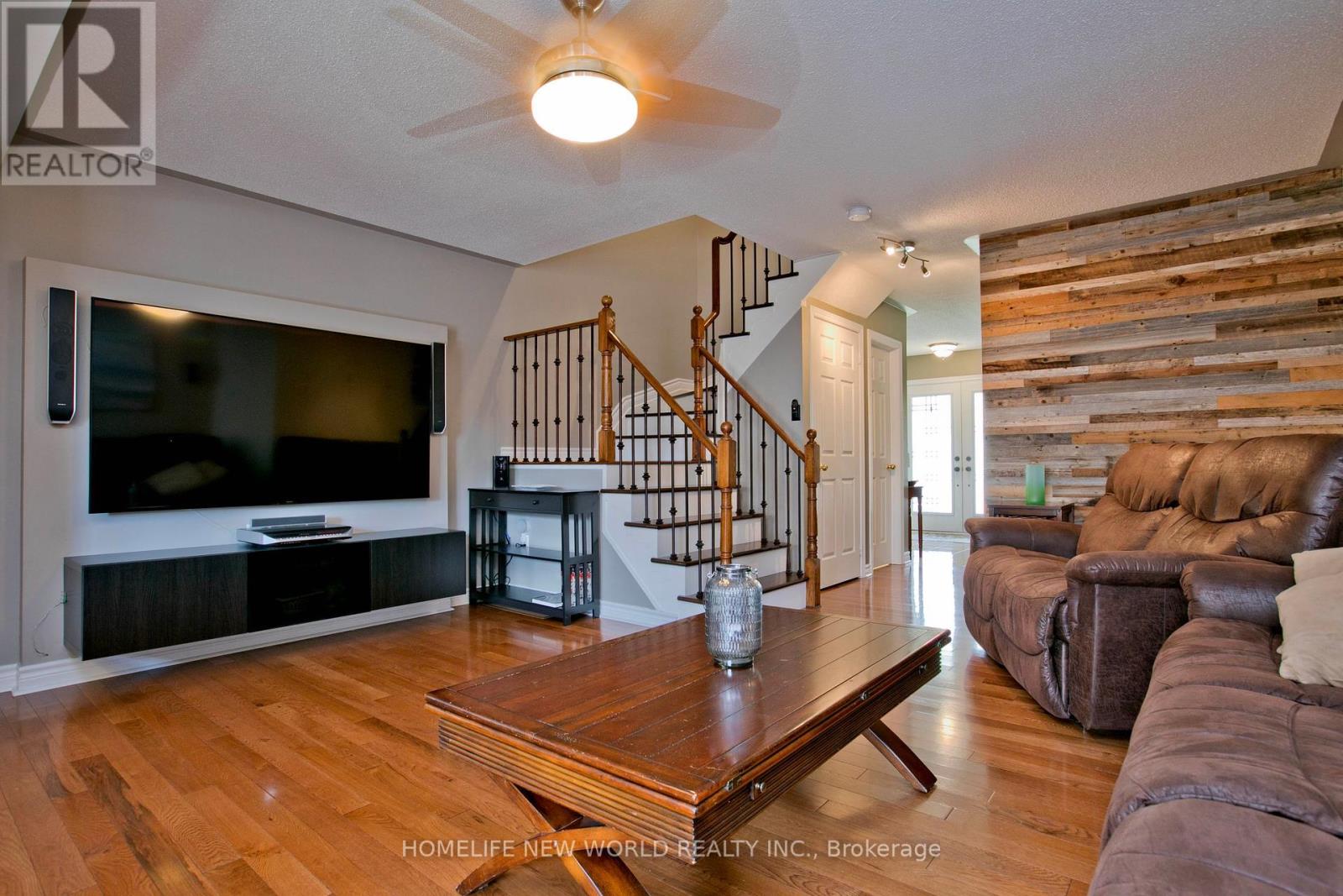 Photo 7 of 54 Brussels Avenue, Brampton ON