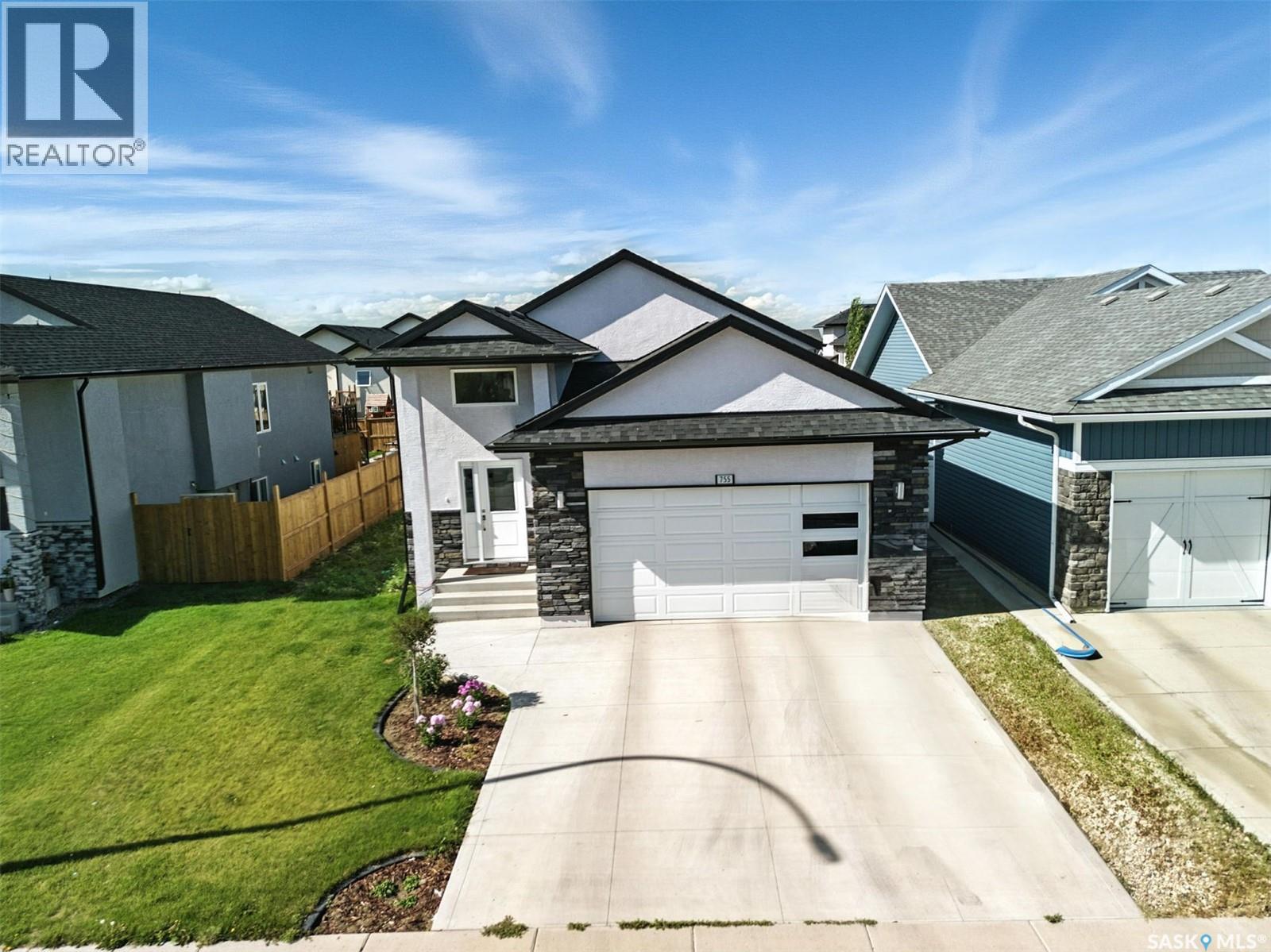 Photo 4 of 755 Labine Court, Saskatoon SK