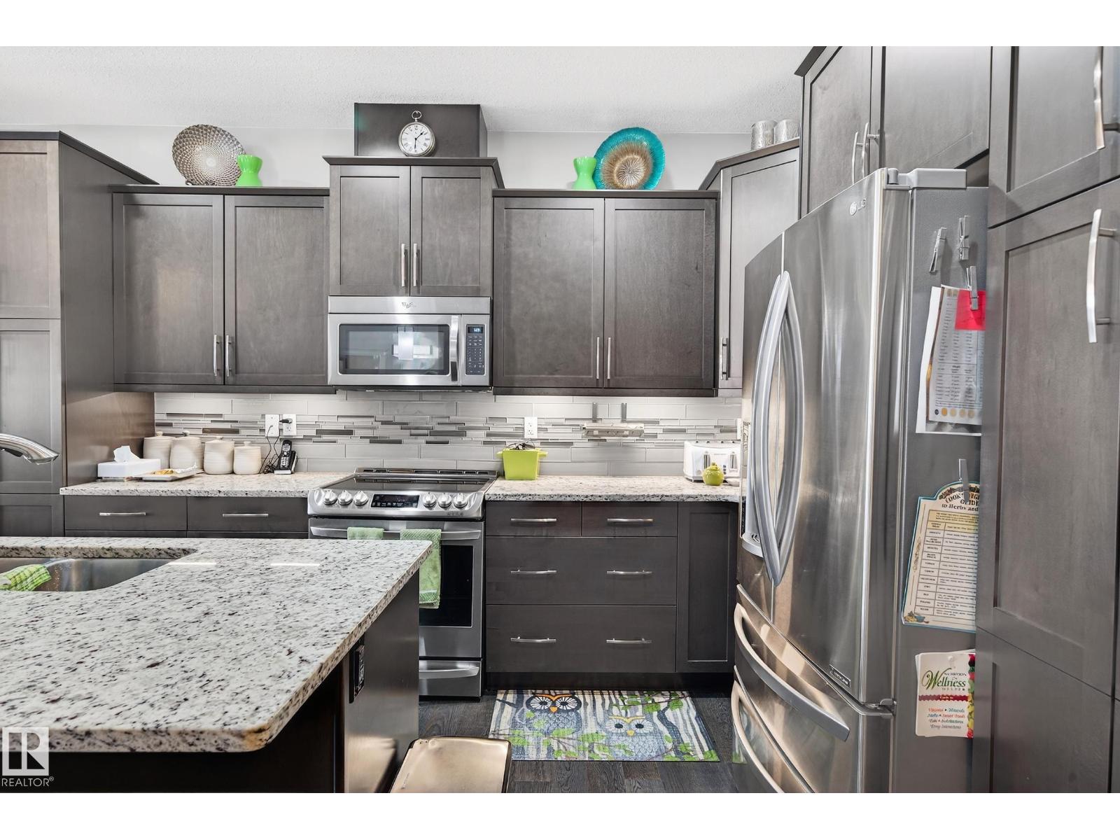 Photo 11 of 13 8132 217 St Nw, Edmonton AB