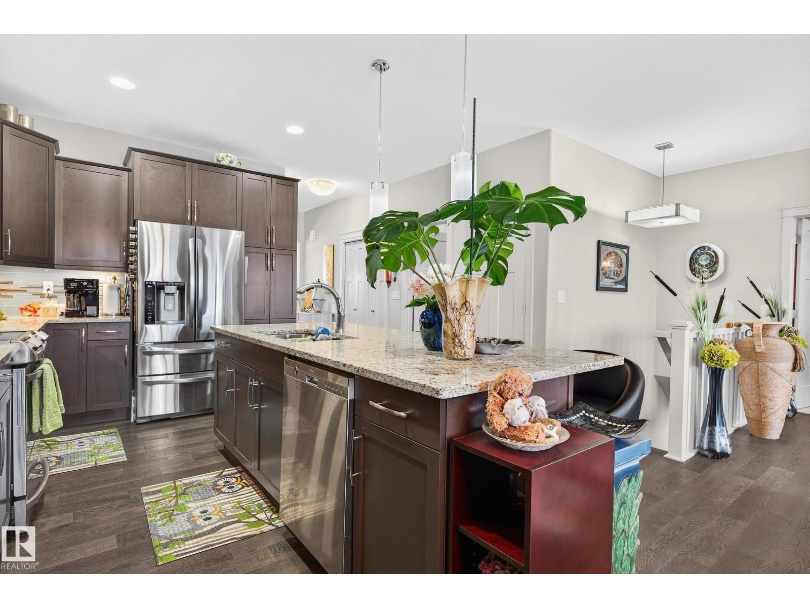 Photo 9 of 13 8132 217 St Nw, Edmonton AB