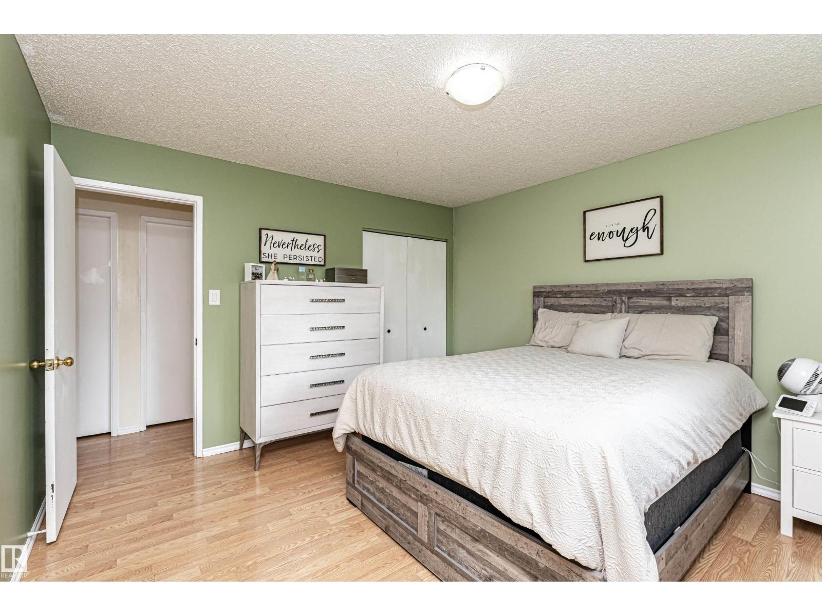 Photo 24 of 46 Graham Rd, Sherwood Park AB