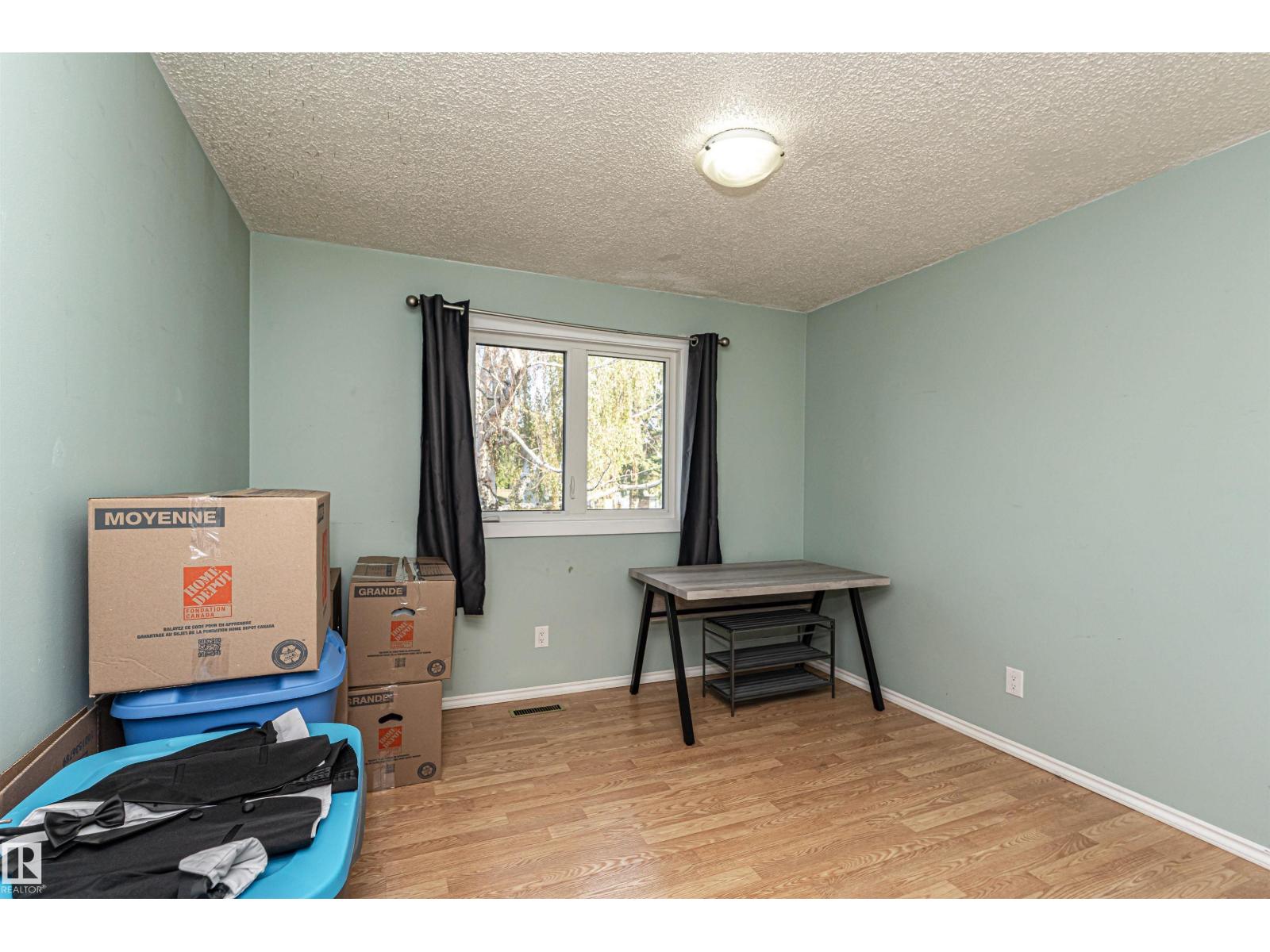 Photo 27 of 46 Graham Rd, Sherwood Park AB