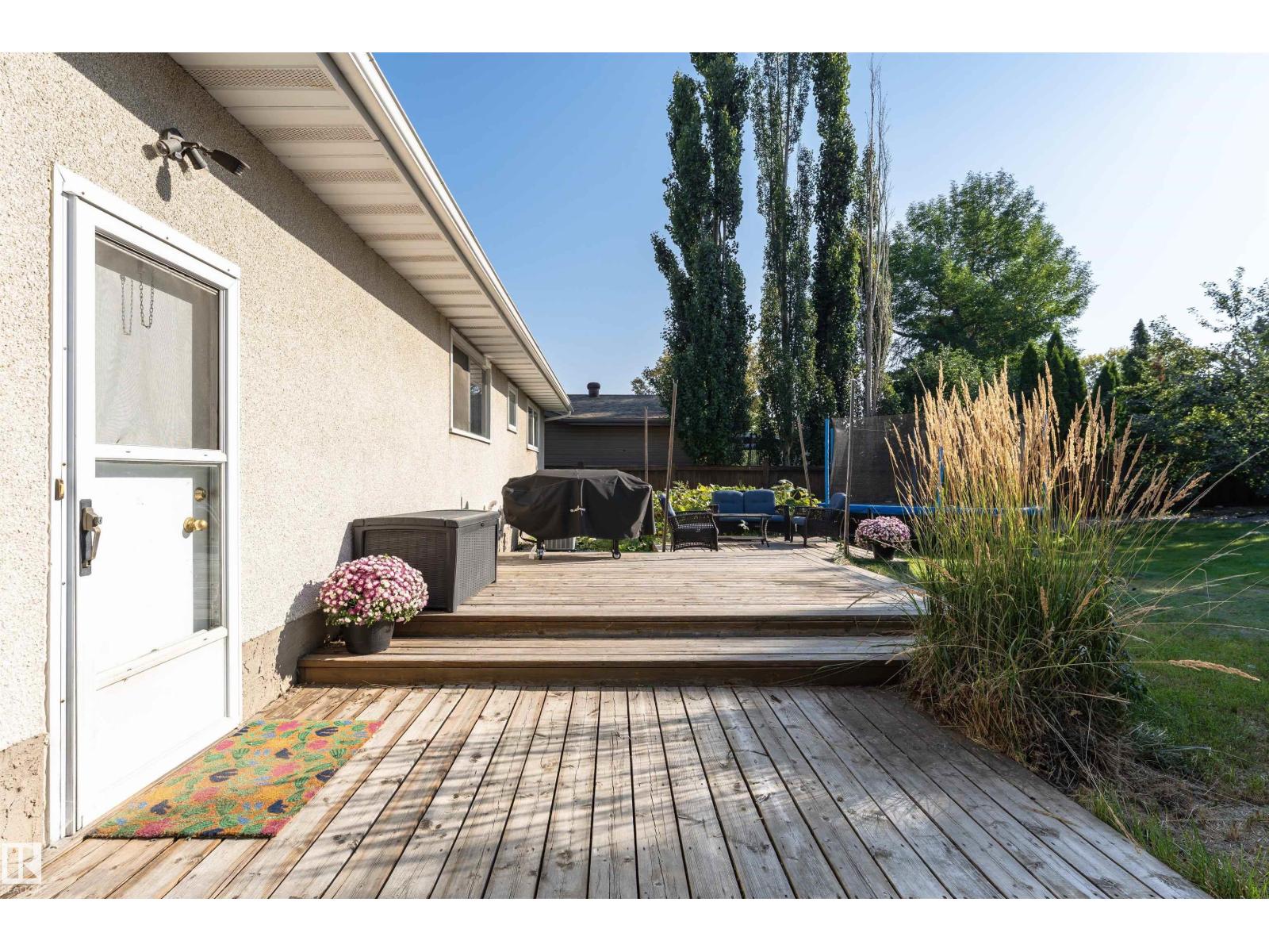 Photo 52 of 46 Graham Rd, Sherwood Park AB