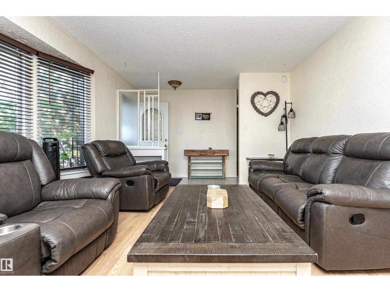 Photo 9 of 46 Graham Rd, Sherwood Park AB