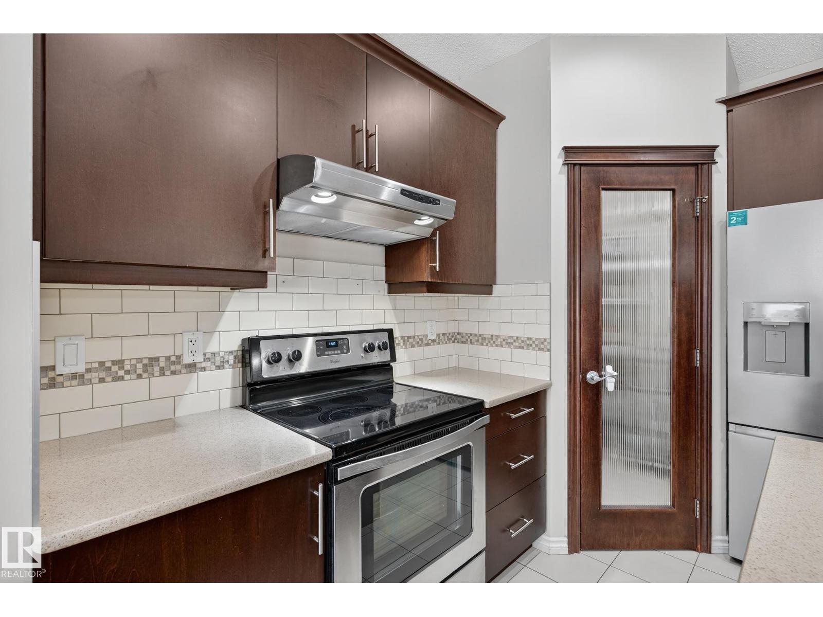 Photo 10 of 16737 58 B St Nw, Edmonton AB