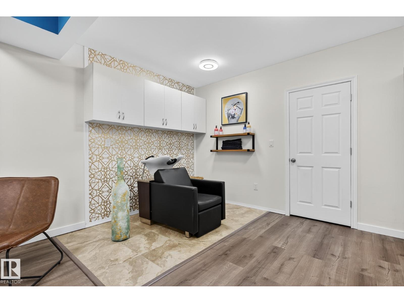 Photo 40 of 16737 58 B St Nw, Edmonton AB