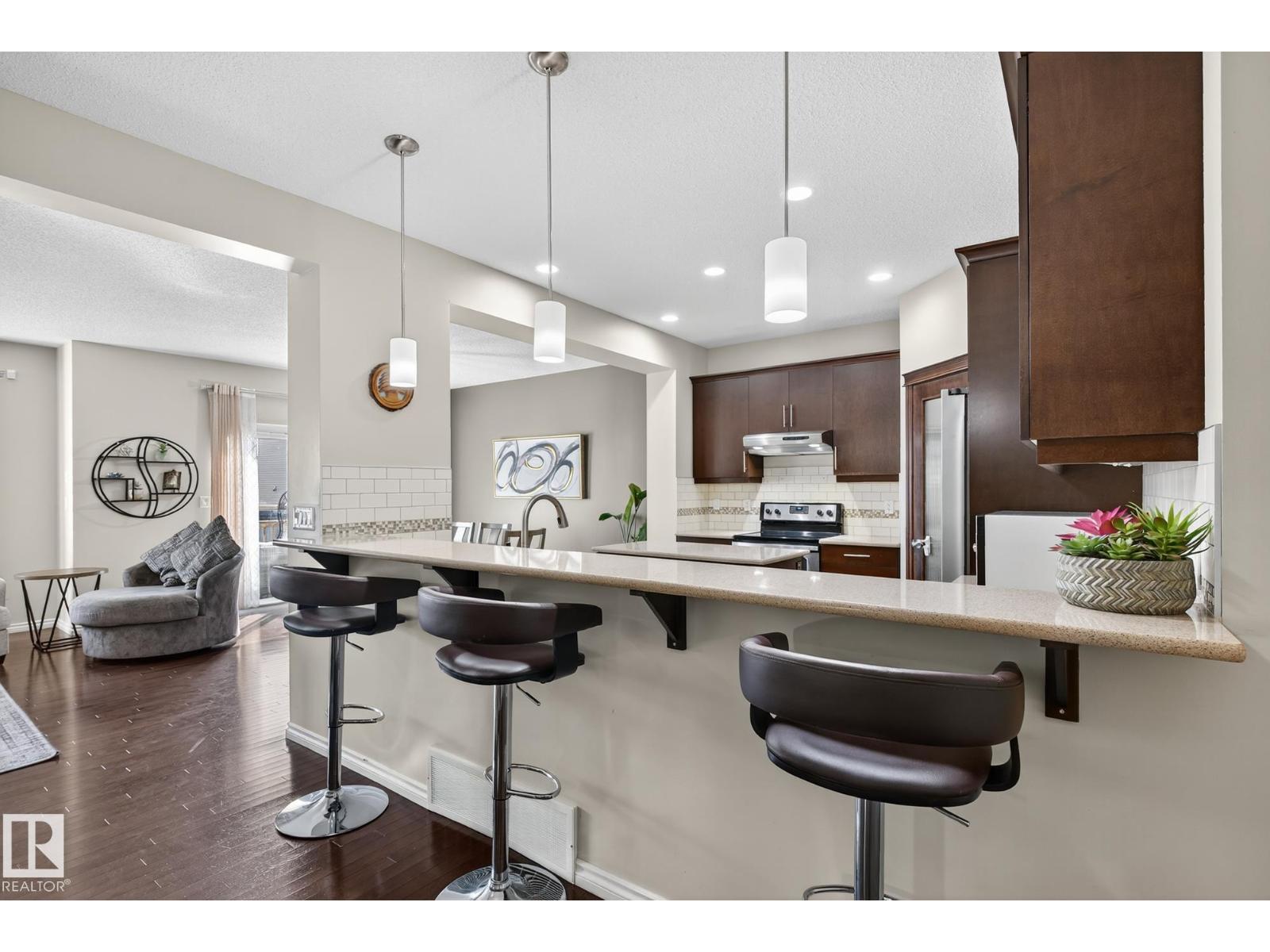Photo 6 of 16737 58 B St Nw, Edmonton AB