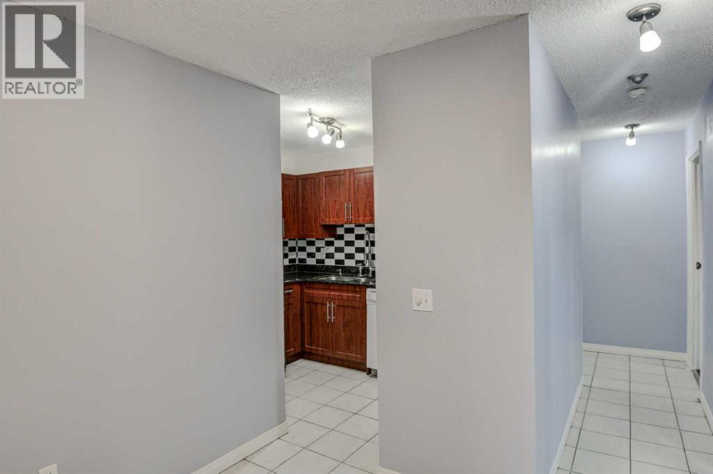 Photo 6 of 204 1900 25 A Street Sw, Calgary AB