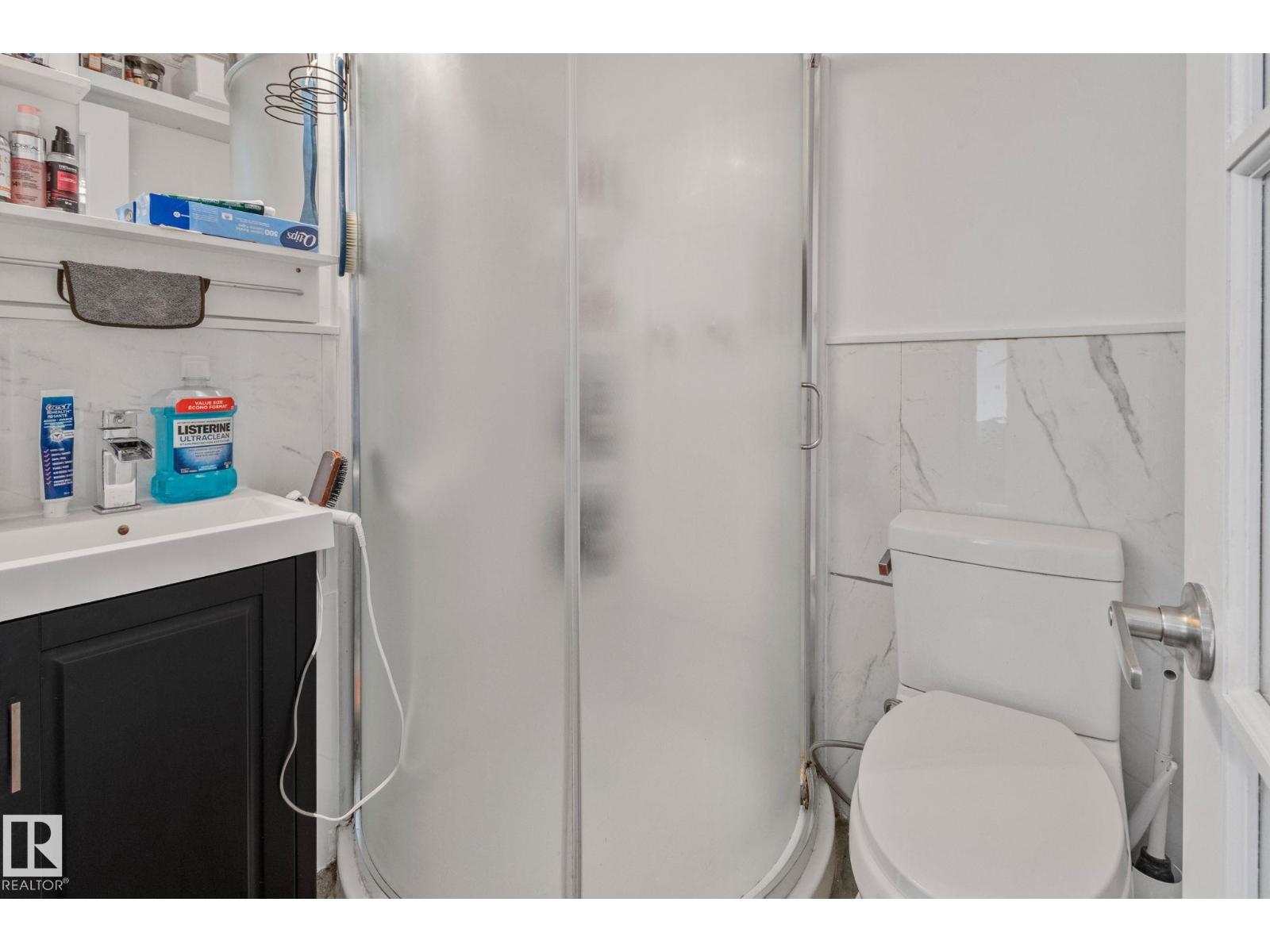 Photo 13 of 2051 49 A St Nw, Edmonton AB