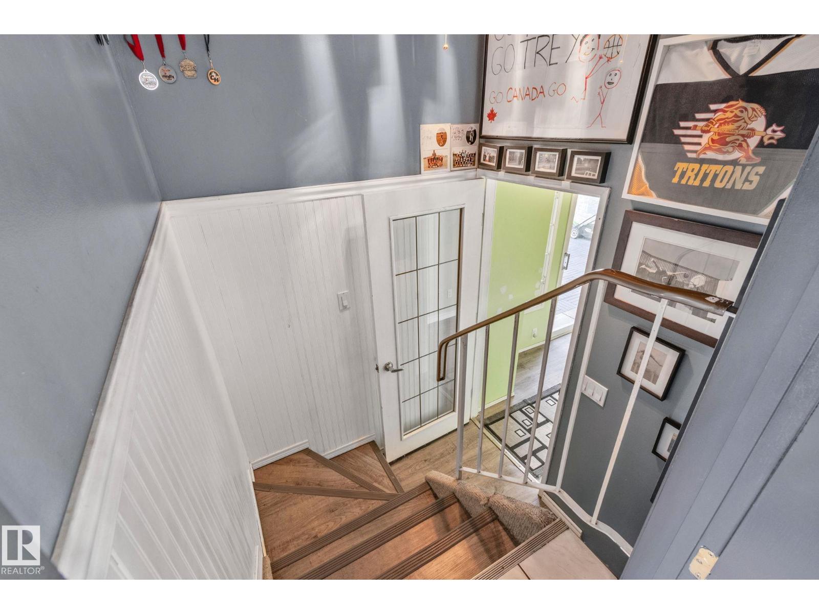 Photo 19 of 2051 49 A St Nw, Edmonton AB