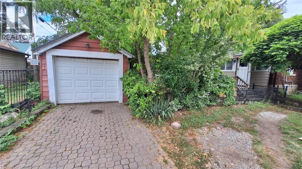 Photo 9 of 69 Fairfield Avenue, Hamilton ON