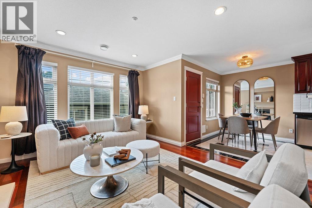 Photo 3 of 1254 E 11 Th Avenue, Vancouver BC