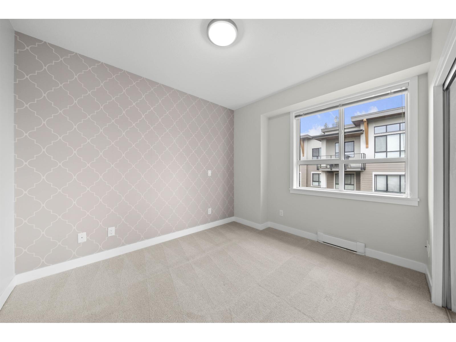 Photo 12 of 510 15388 105 Avenue, Surrey BC