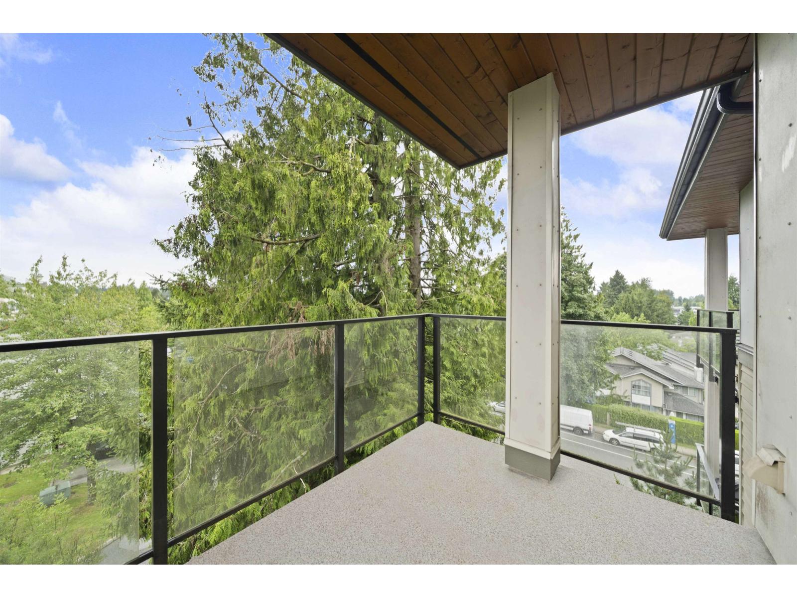 Photo 15 of 510 15388 105 Avenue, Surrey BC